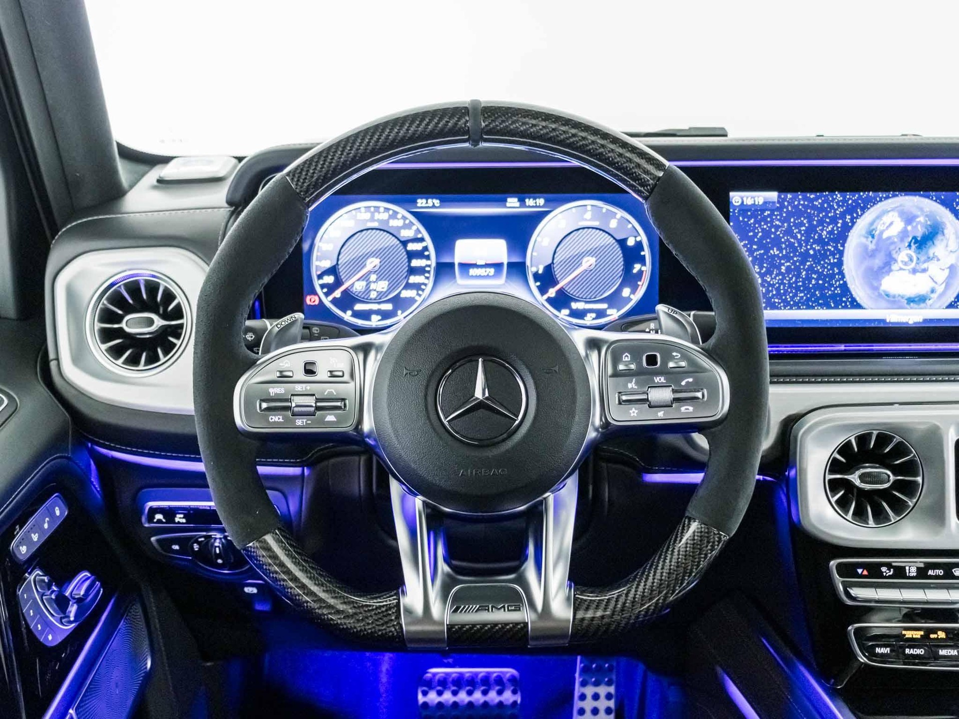 MERCEDES-BENZ G 63 AMG-image-10