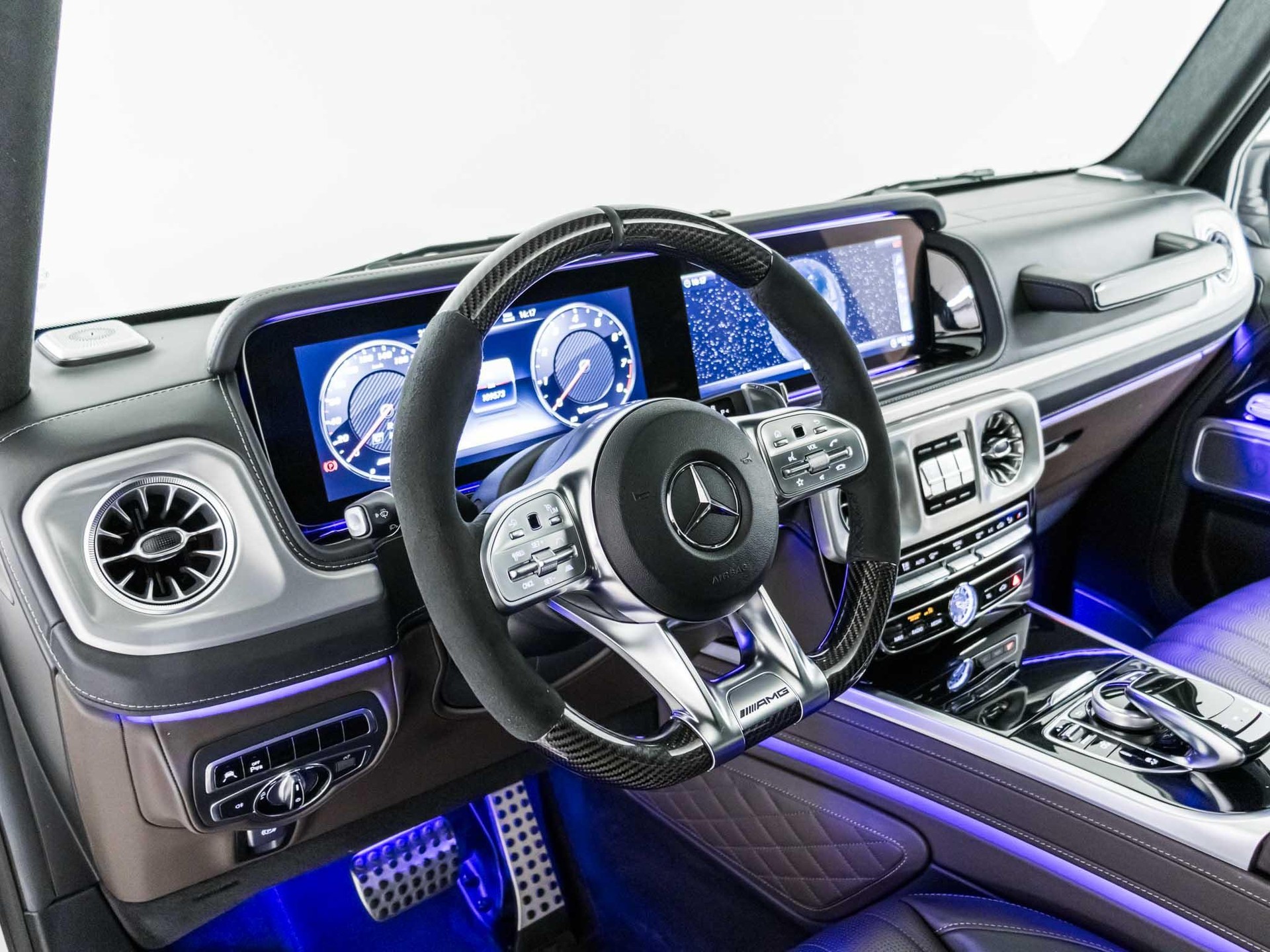 MERCEDES-BENZ G 63 AMG-image-9