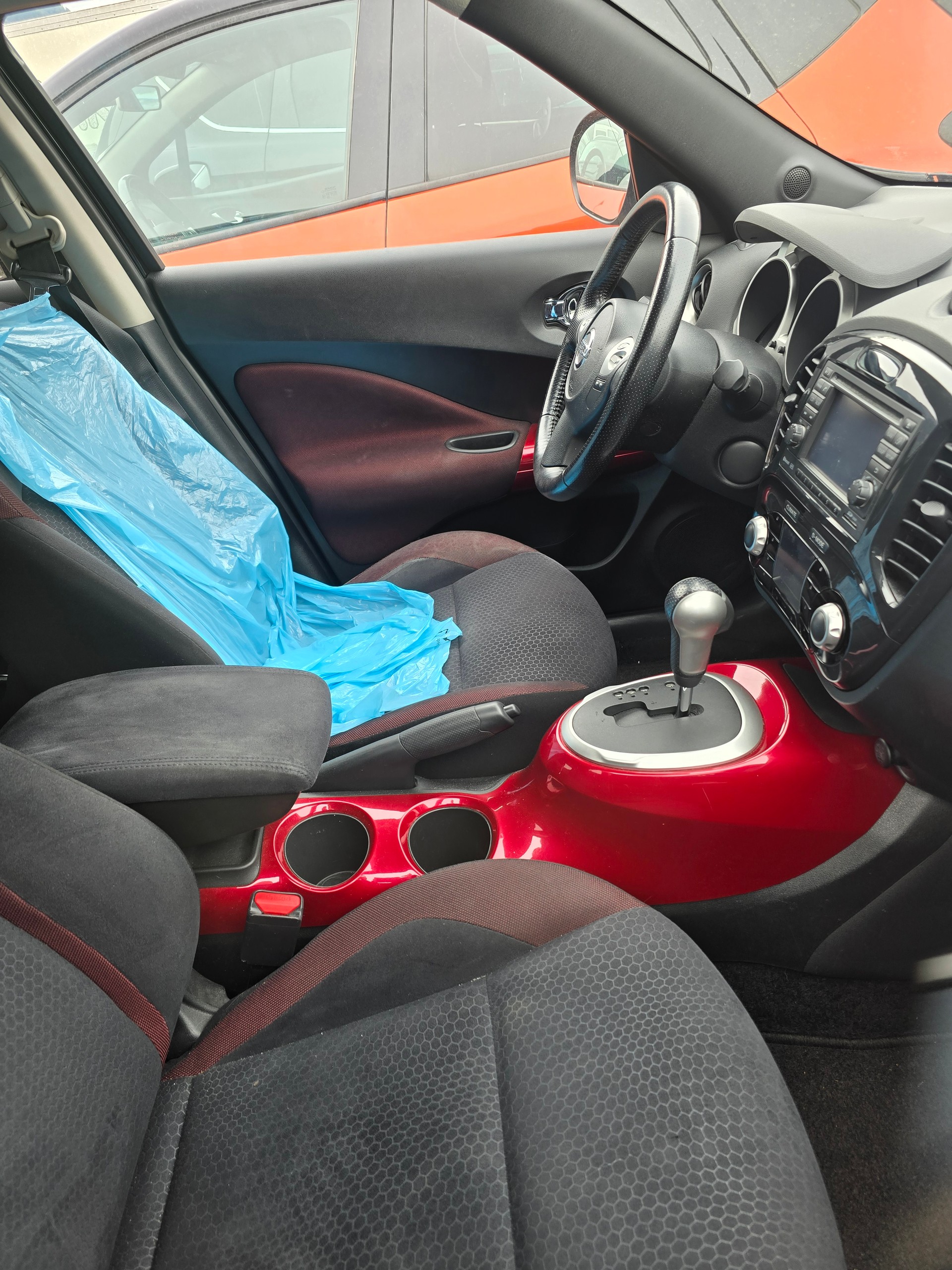 NISSAN Juke 1.6 DIG-T tekna 4x4 Xtronic M-CVT-image-6
