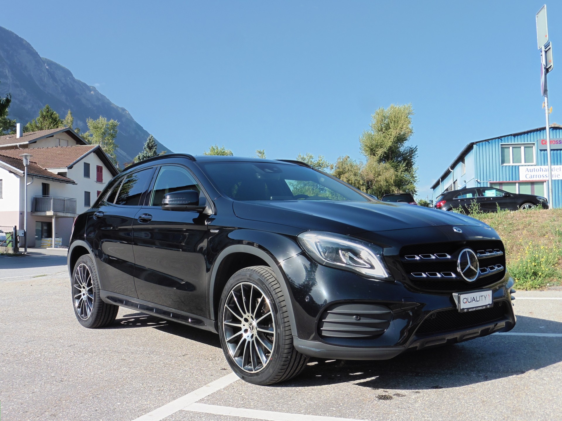 MERCEDES-BENZ GLA 250 AMG Line 4Matic 7G-DCT-image-0
