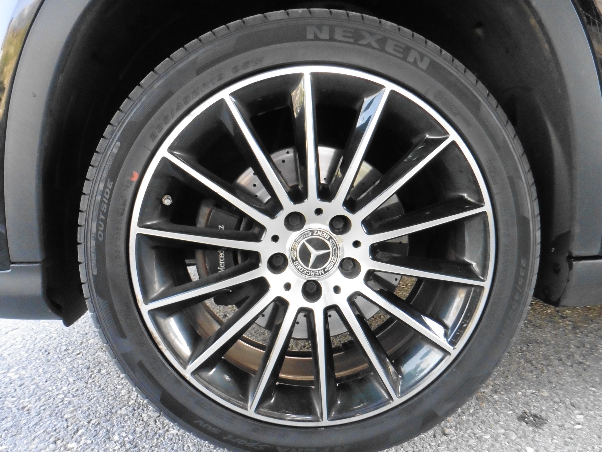 MERCEDES-BENZ GLA 250 AMG Line 4Matic 7G-DCT-image-28