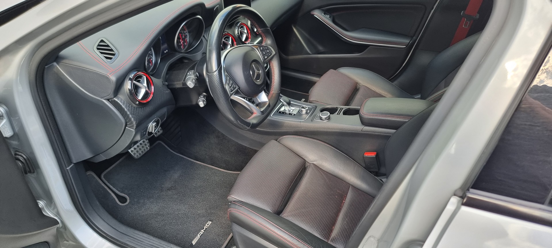 MERCEDES-BENZ A 45 AMG 4Matic-image-7
