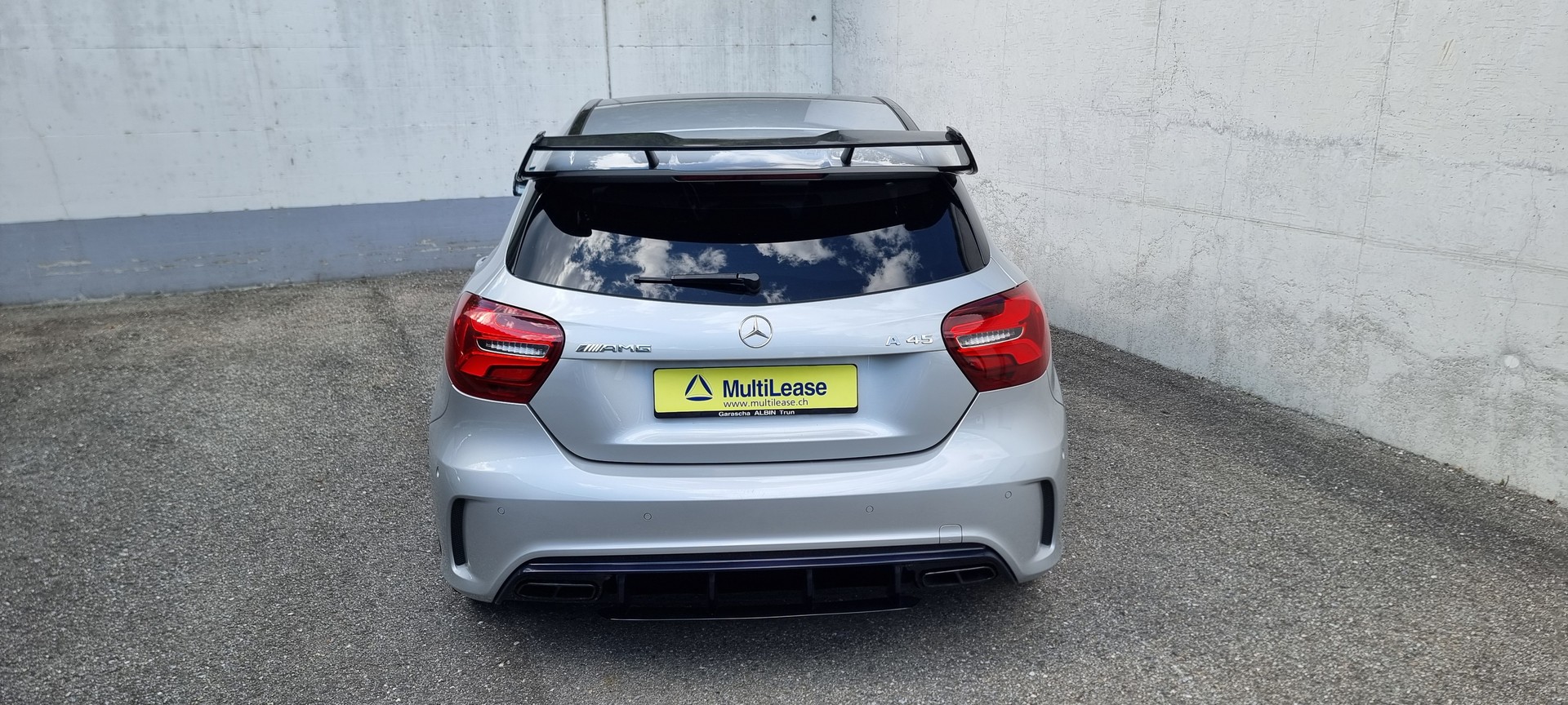MERCEDES-BENZ A 45 AMG 4Matic-image-4