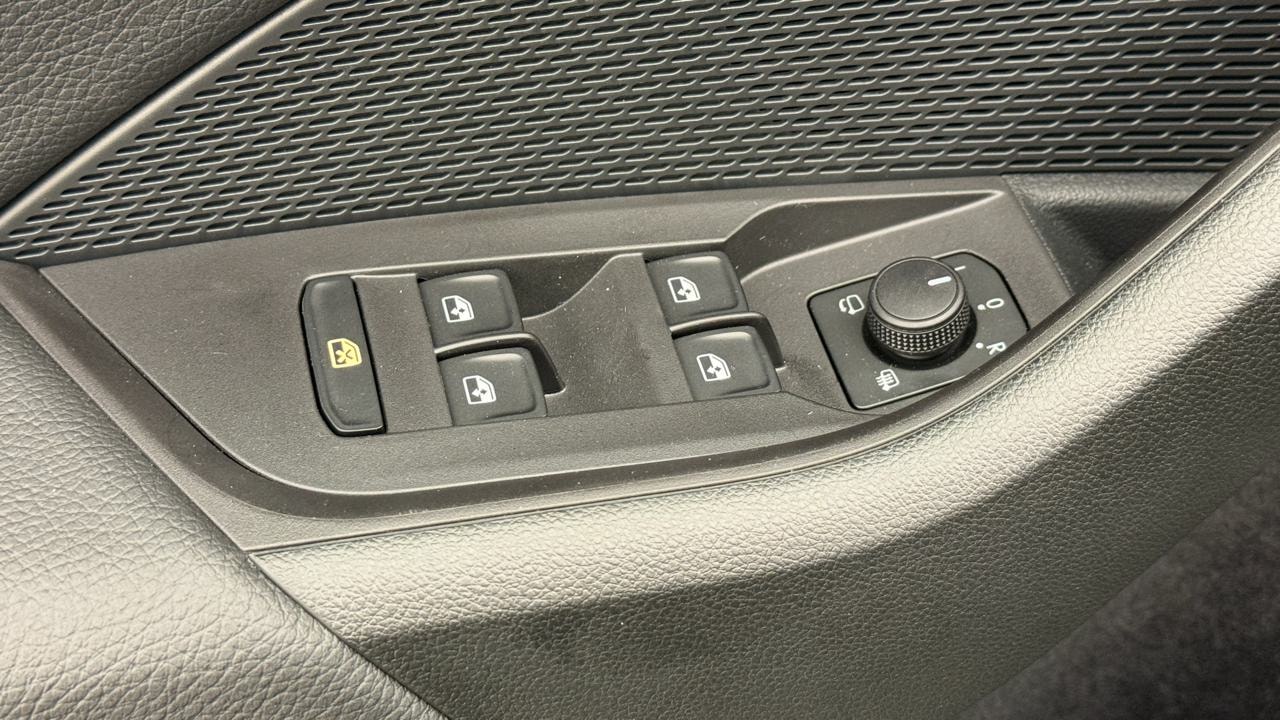 SKODA Octavia Combi 1.5 TSI mHEV DSG Selection-image-8
