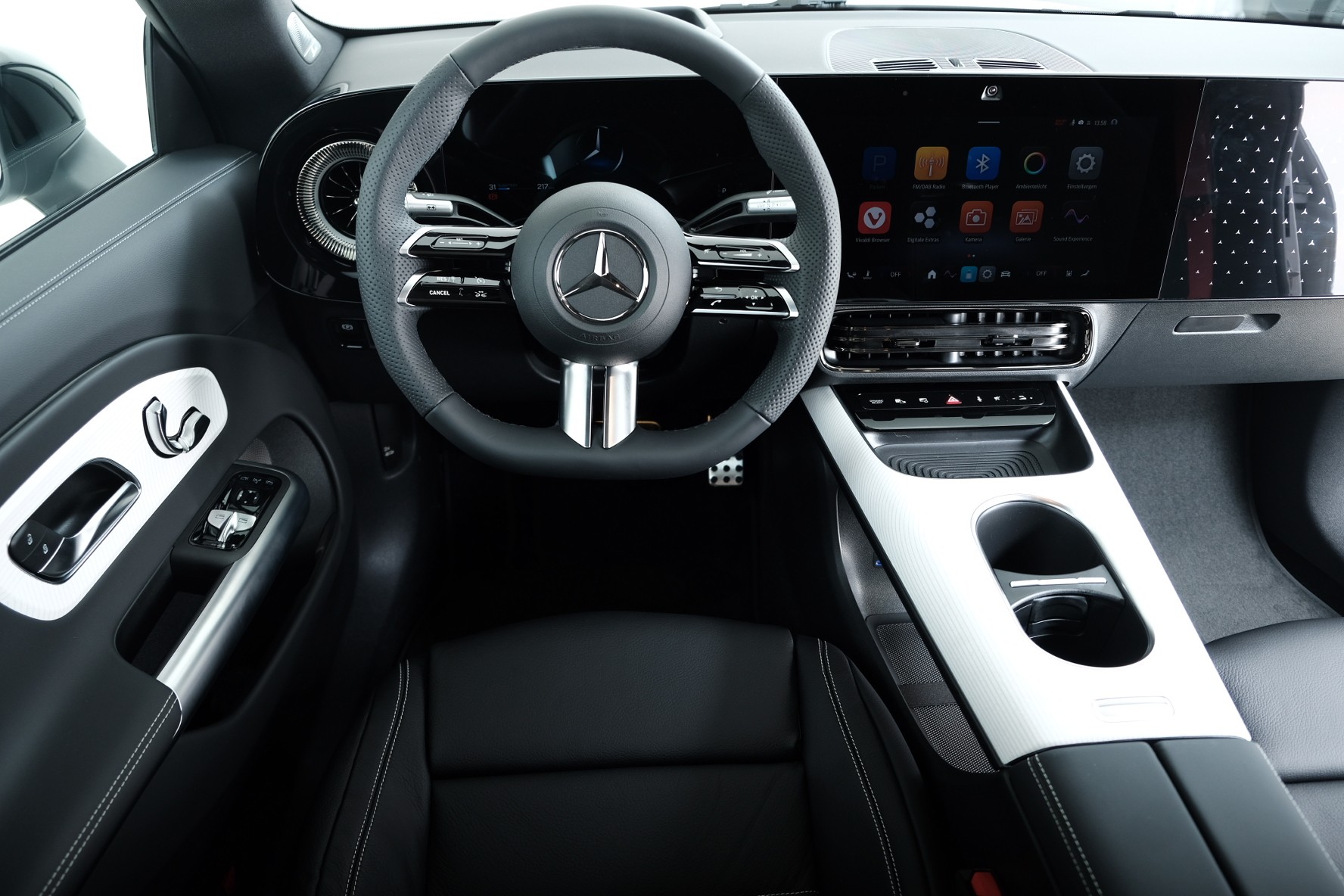 MERCEDES-BENZ CLA 350 AMG Line 4matic C174 Demo-image-5