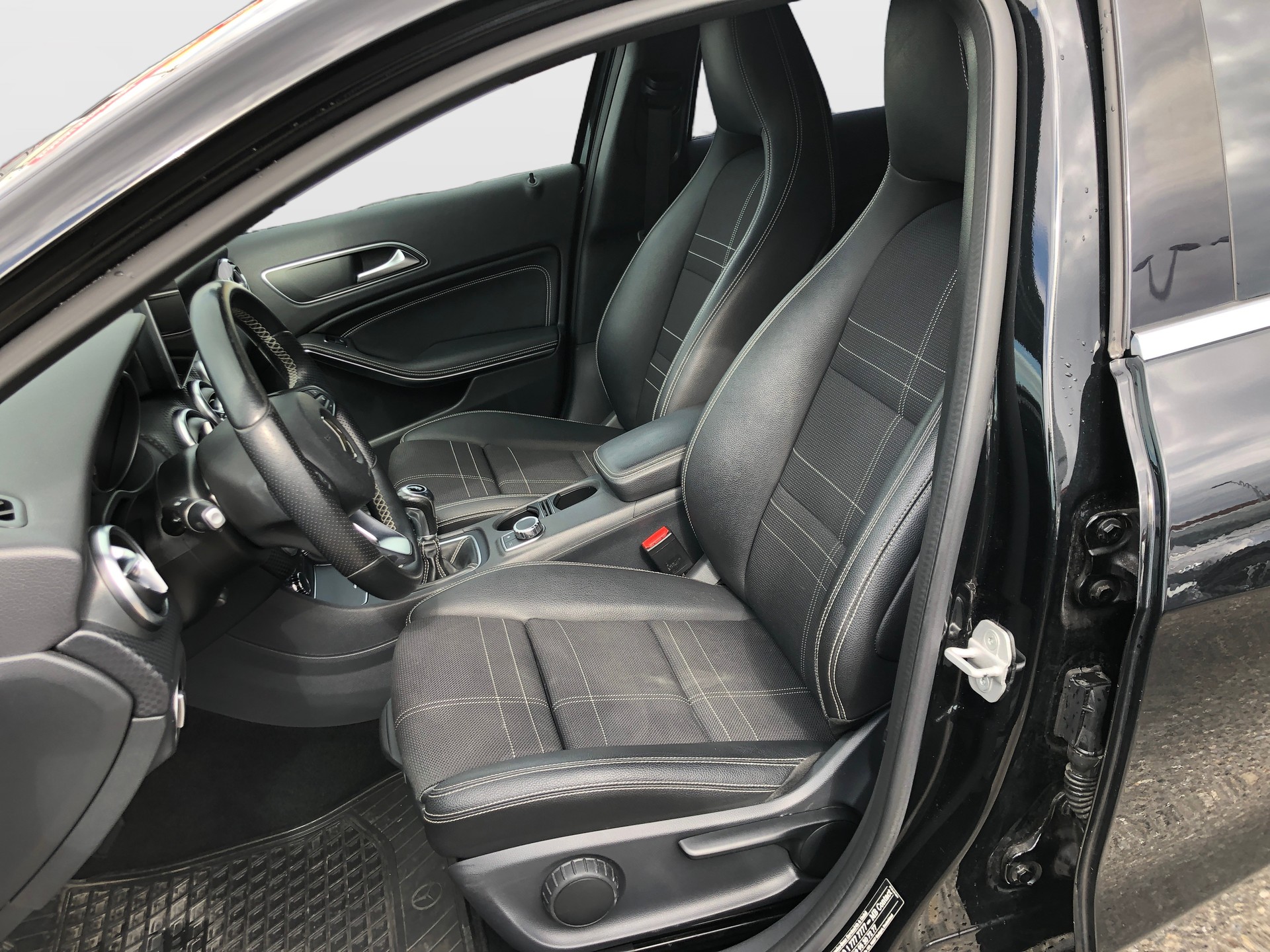 MERCEDES-BENZ A 180 CDI Urban-image-6