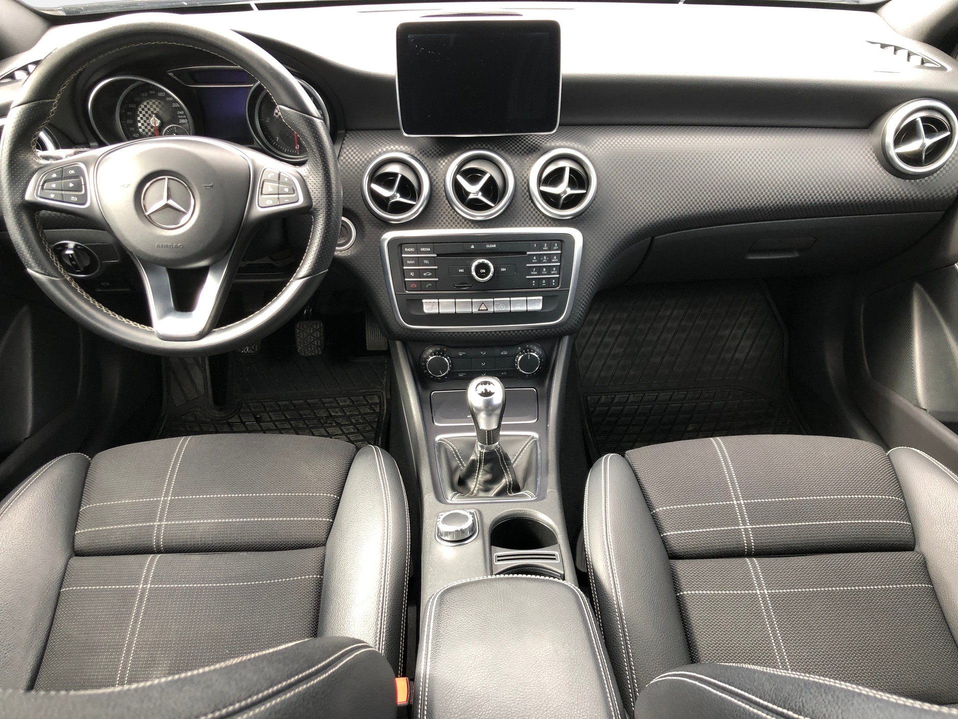 MERCEDES-BENZ A 180 CDI Urban-image-5