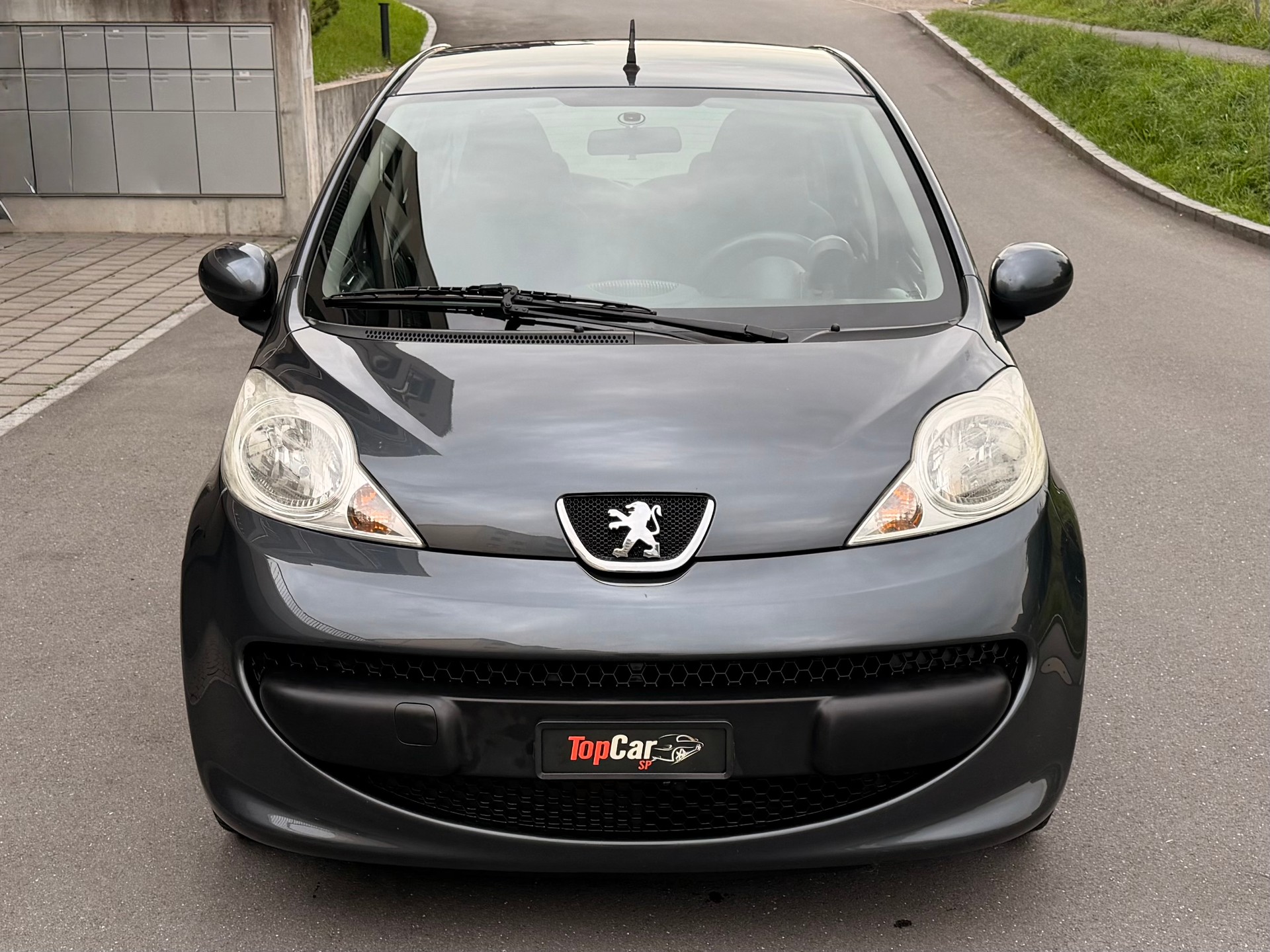 PEUGEOT 107 1.0 Urban-image-7