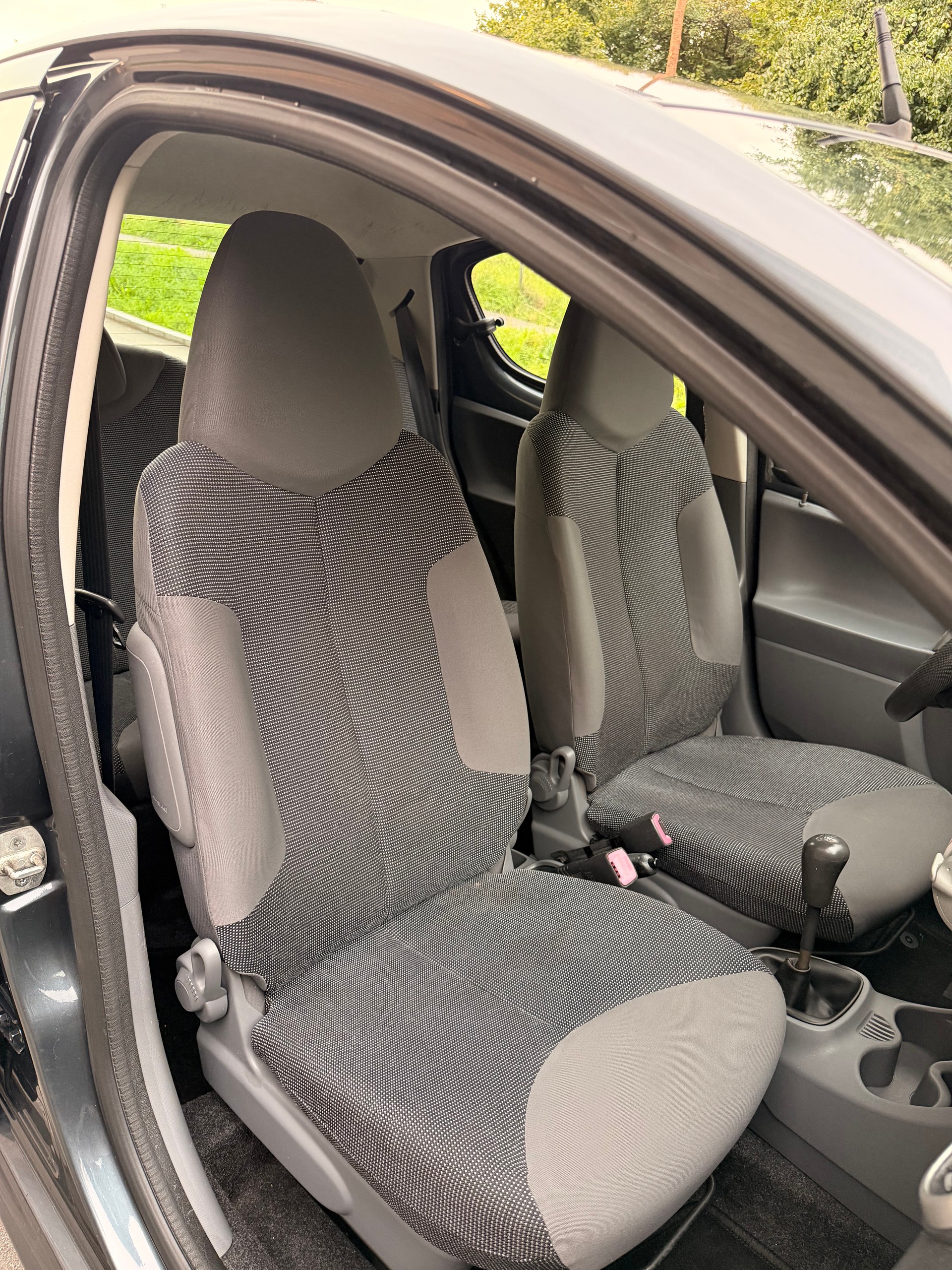 PEUGEOT 107 1.0 Urban-image-12