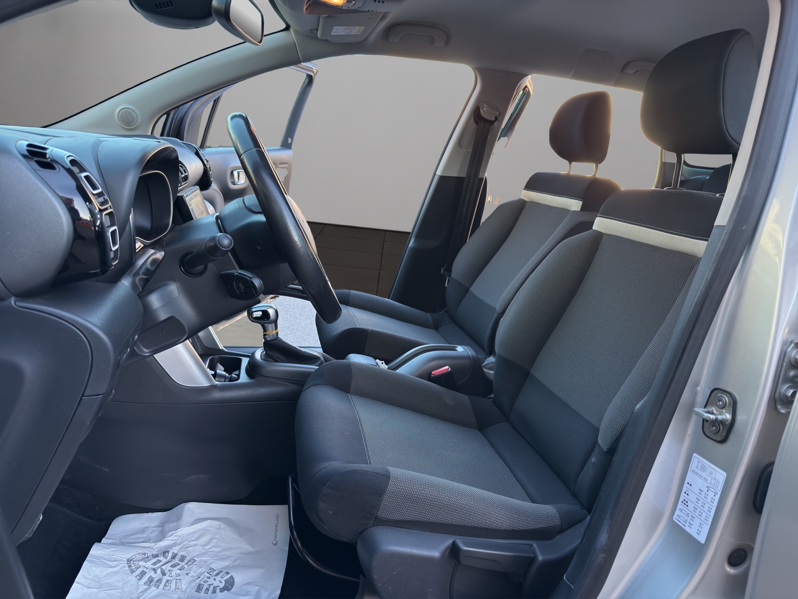 CITROEN C3 Aircross 1.2i PureTech Feel EAT-image-8