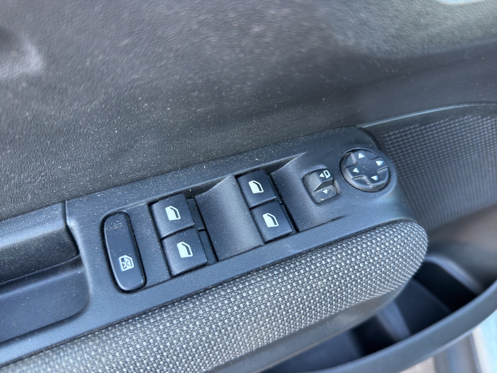 CITROEN C3 Aircross 1.2i PureTech Feel EAT-image-22
