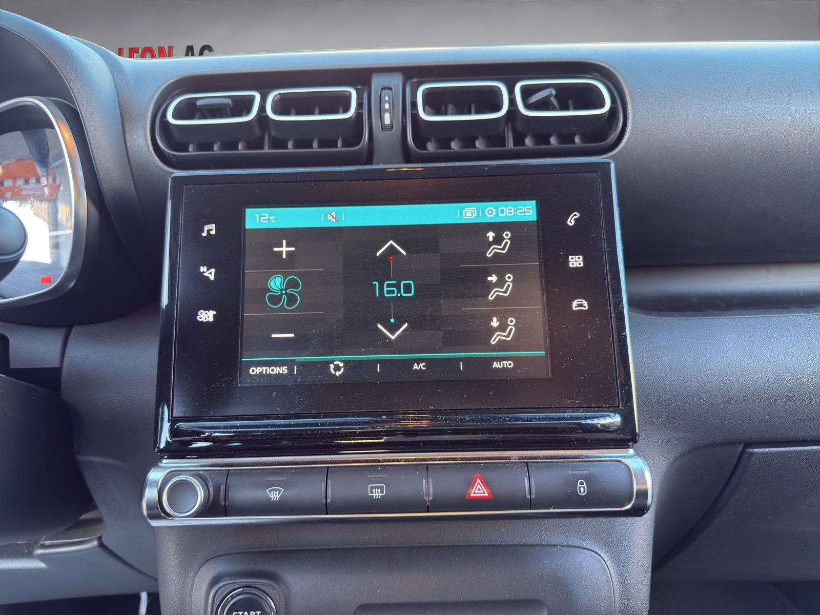 CITROEN C3 Aircross 1.2i PureTech Feel EAT-image-15