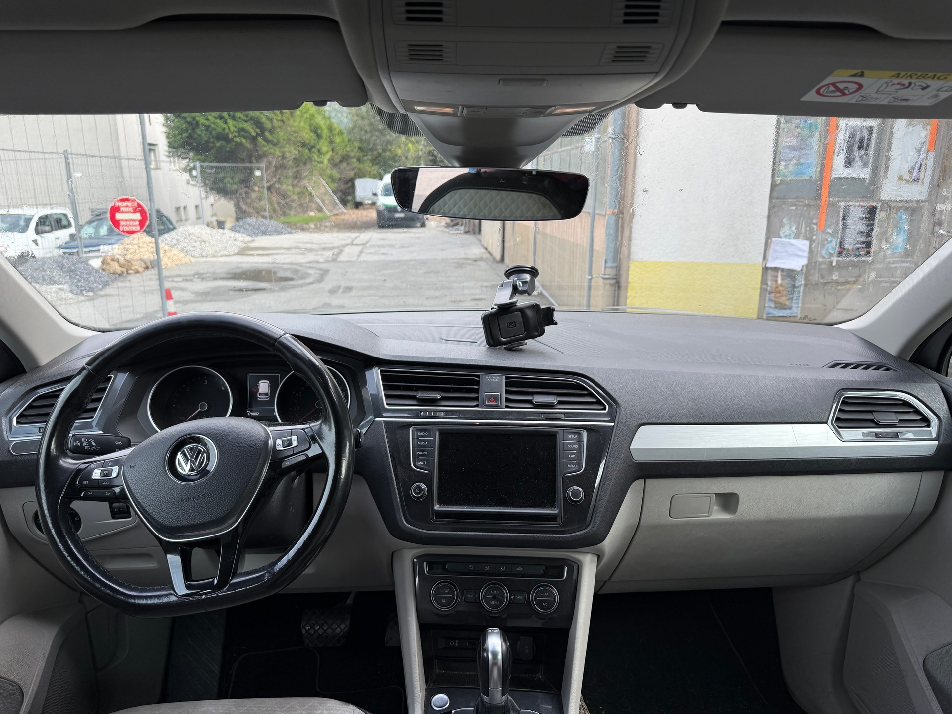 VW Tiguan 2.0 TDI SCR Comfortline 4Motion DSG-image-9