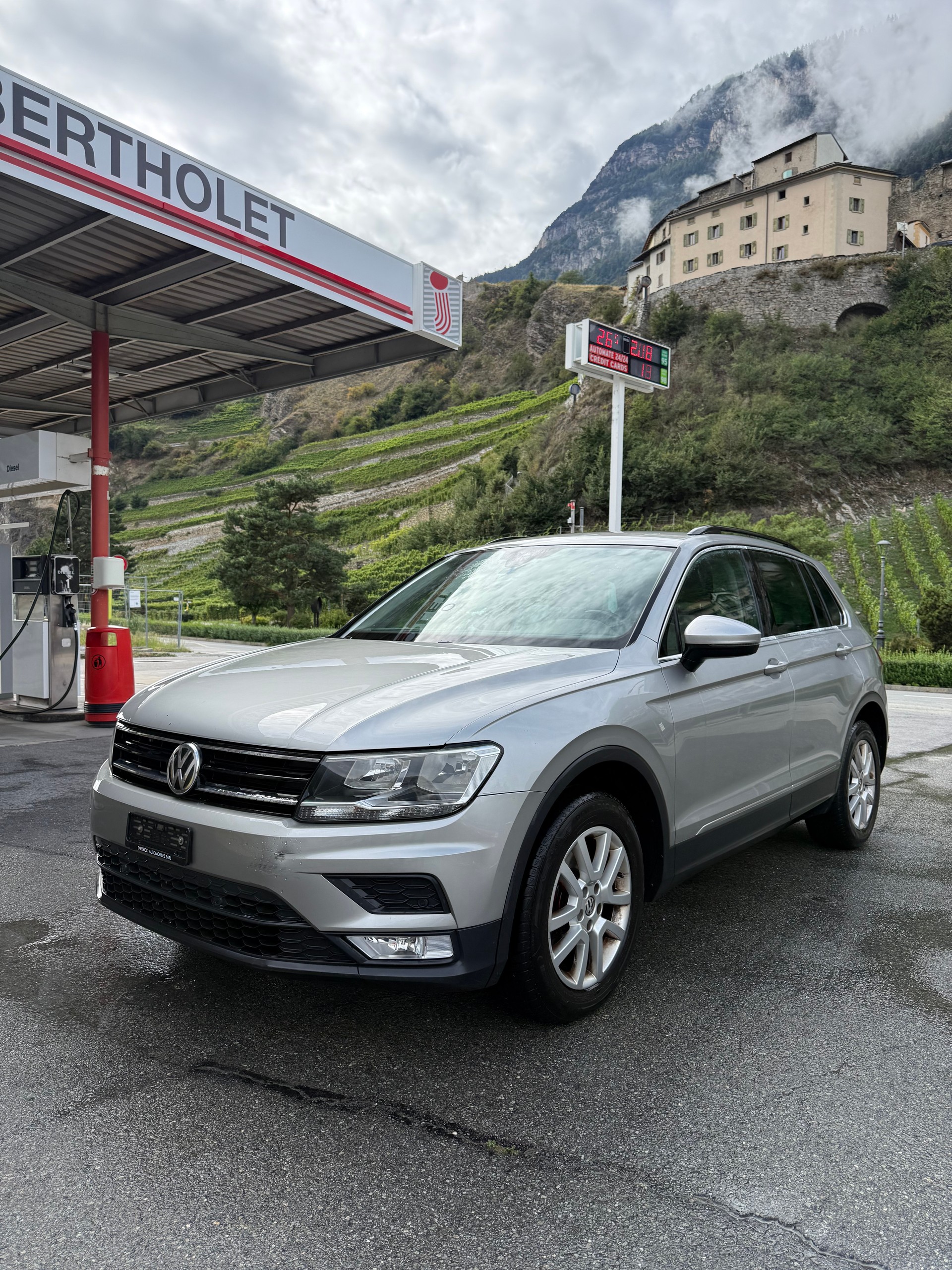 VW Tiguan 2.0 TDI SCR Comfortline 4Motion DSG-image-3