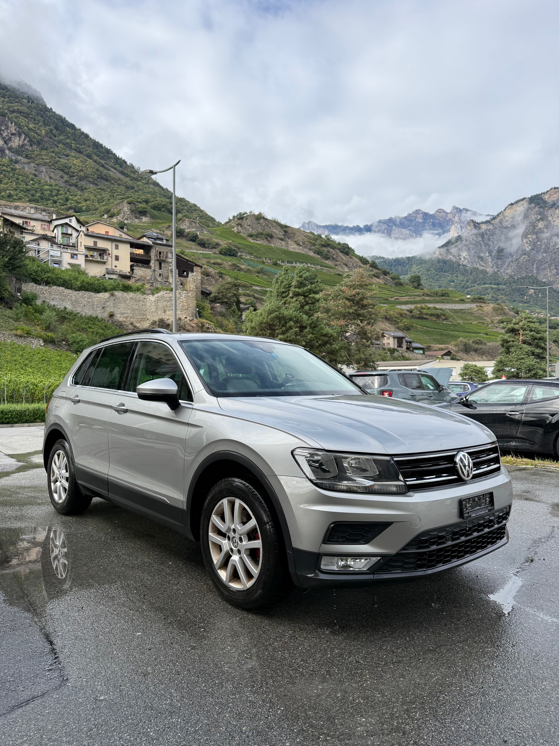 VW Tiguan 2.0 TDI SCR Comfortline 4Motion DSG-image-2