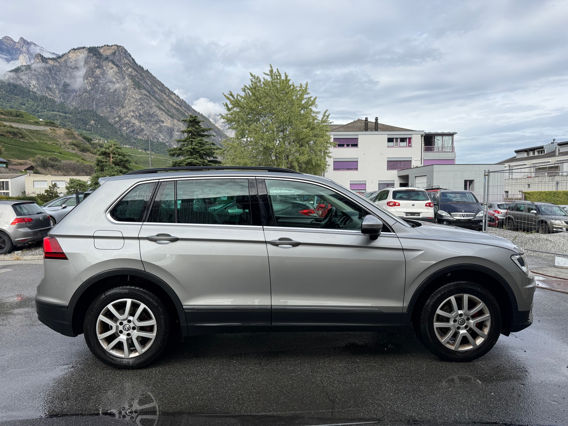 VW Tiguan 2.0 TDI SCR Comfortline 4Motion DSG-image-6