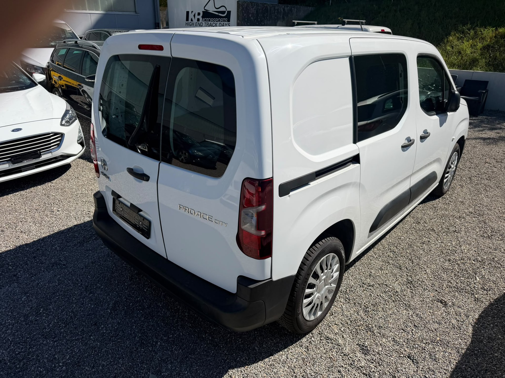 TOYOTA Proace City Van 1.5D Comfort Medium Automatik-image-4