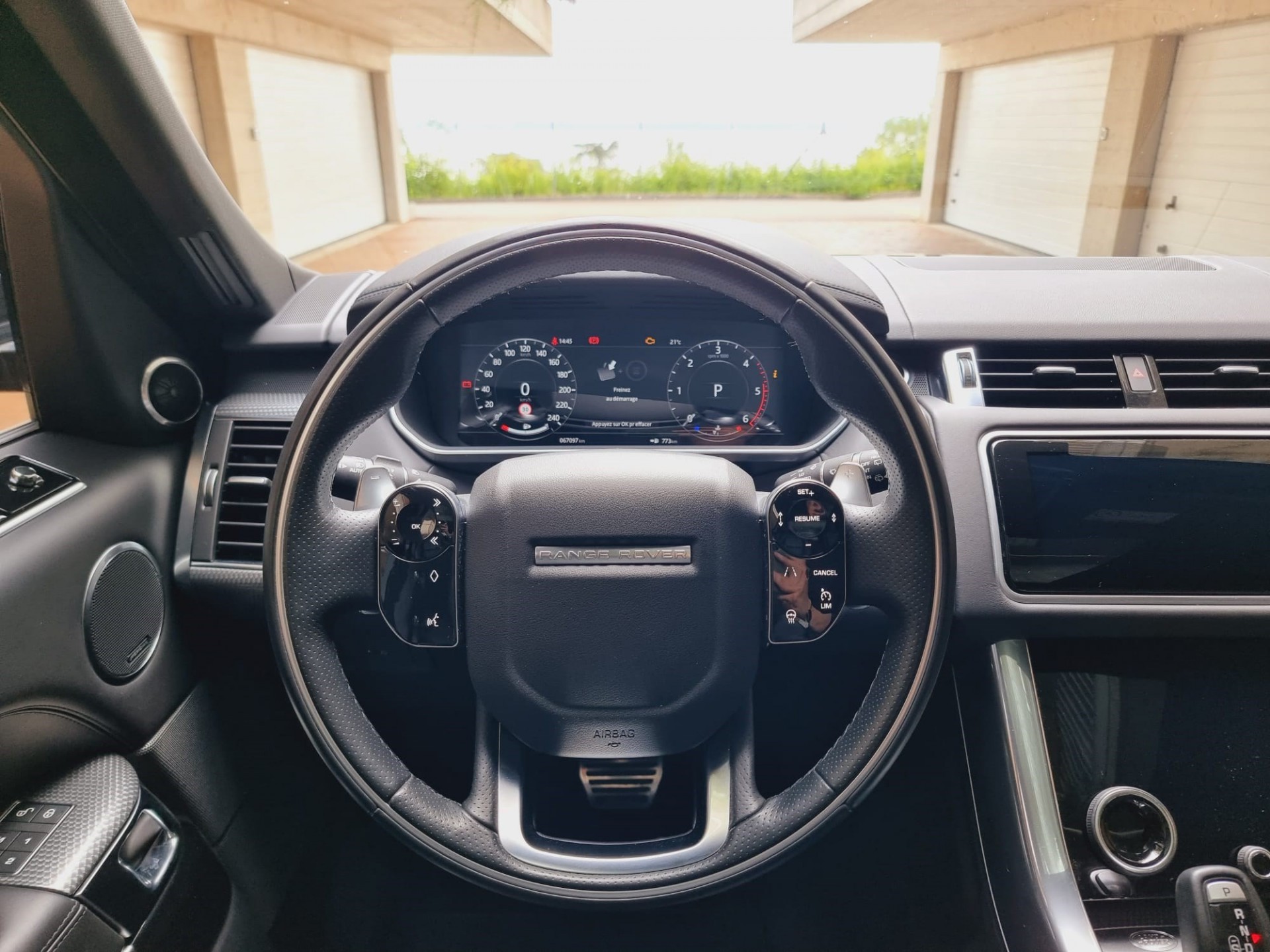 LAND ROVER 3.0 SDV6 HSE-image-7