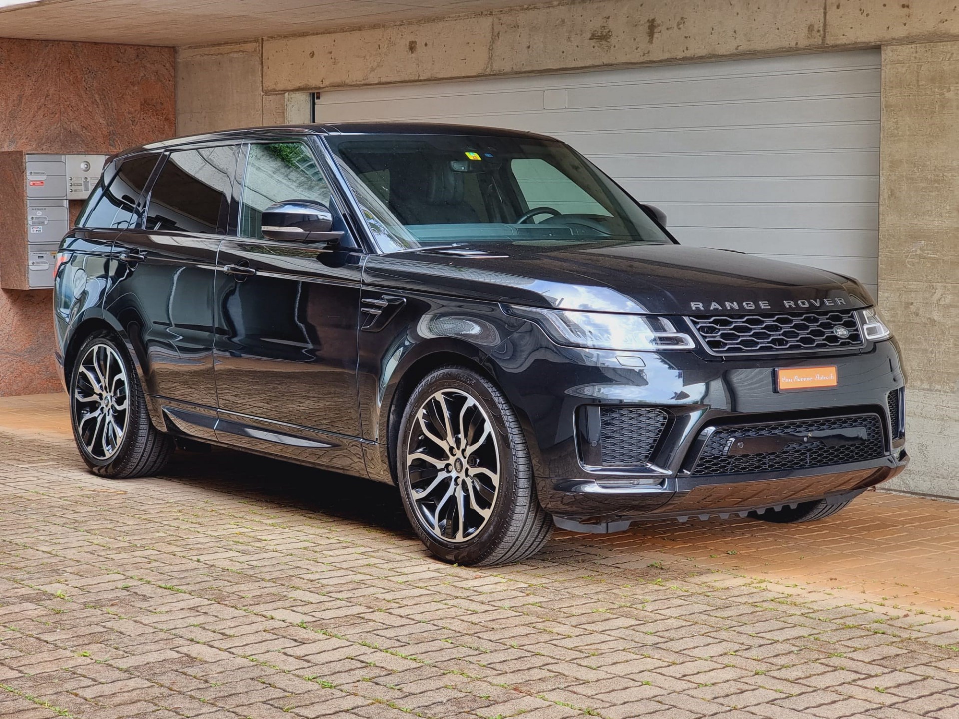 LAND ROVER 3.0 SDV6 HSE-image-0