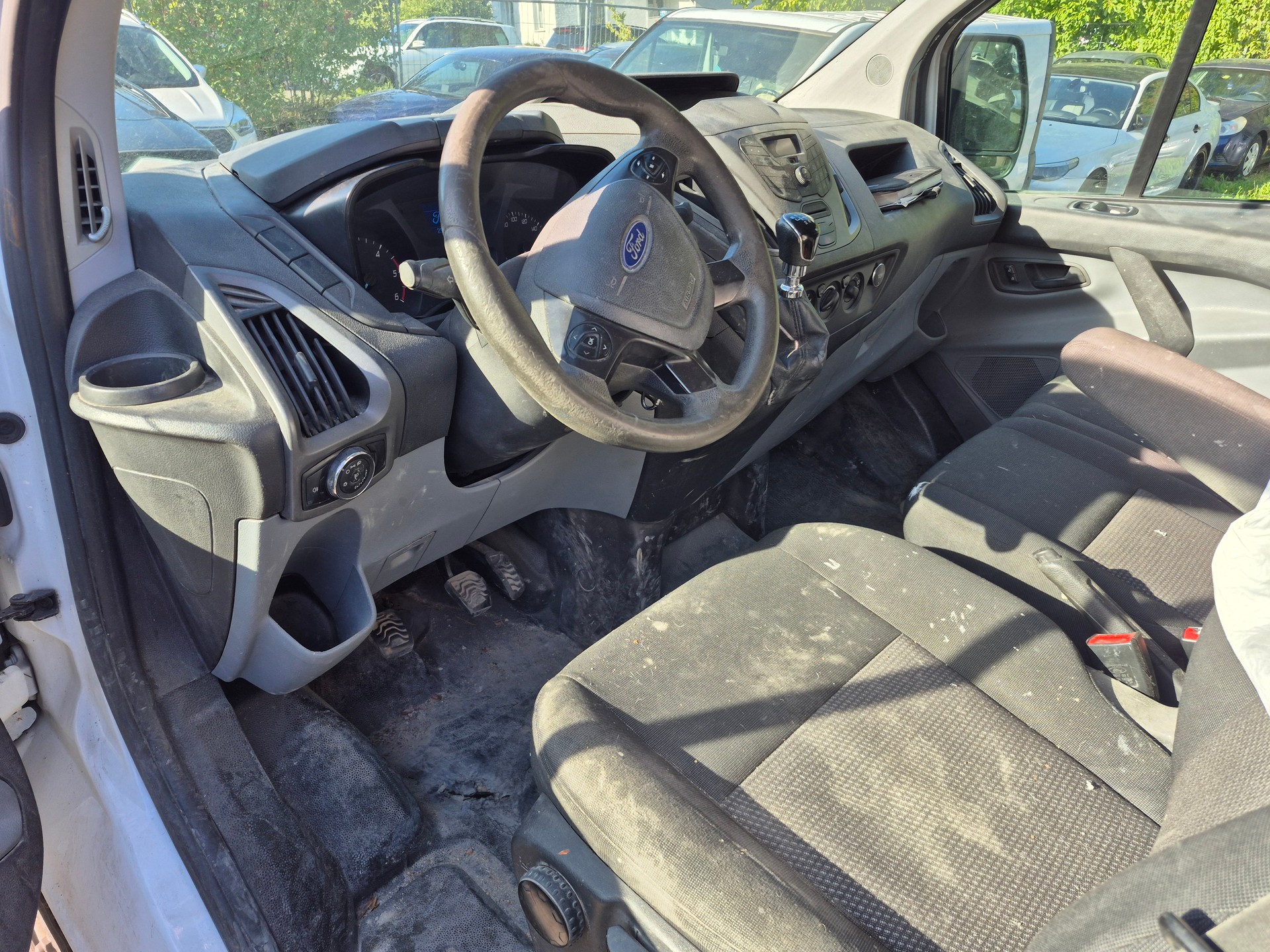 FORD Transit Custom Van 250 L1H1 Ambiente-image-6