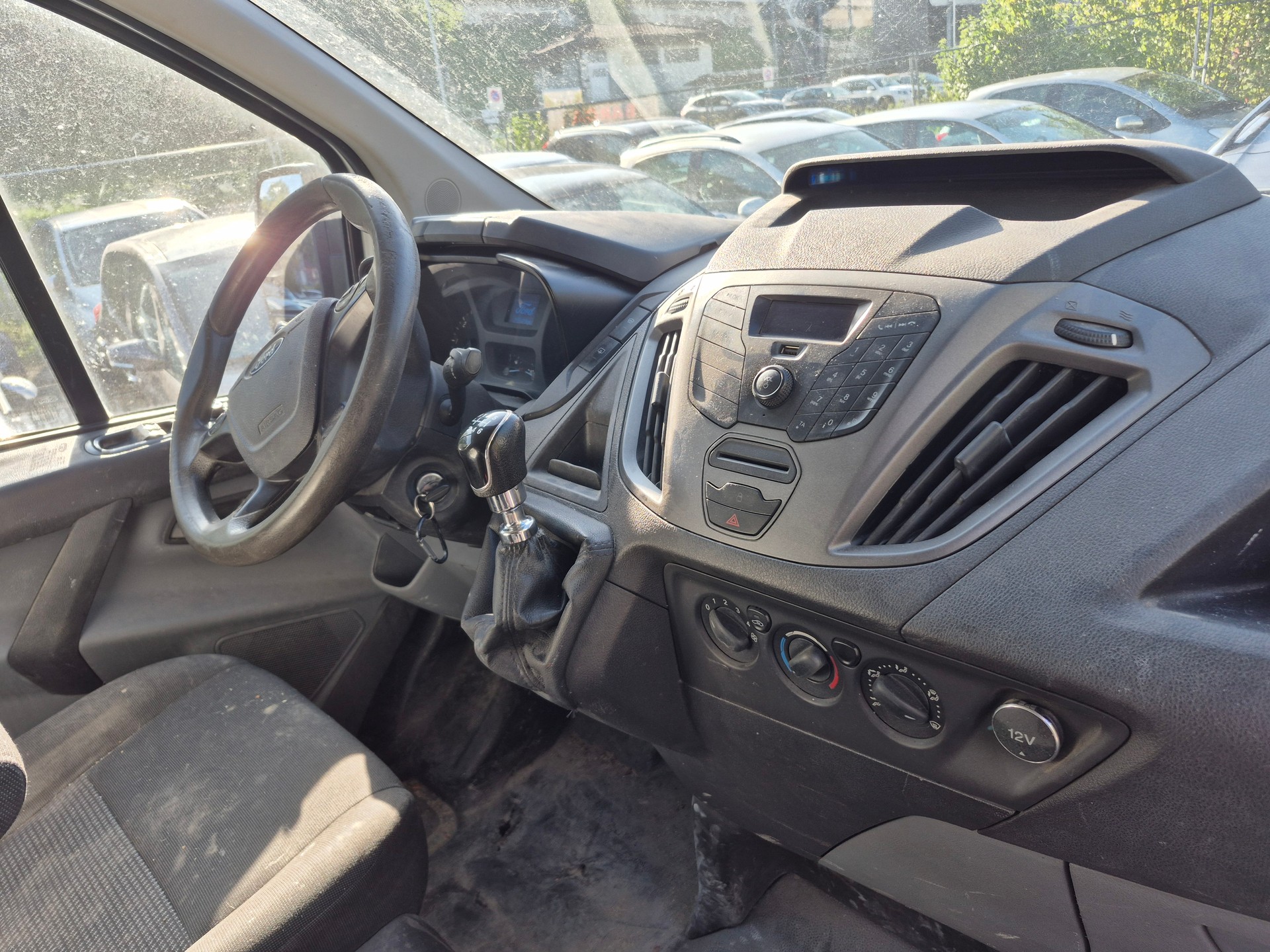 FORD Transit Custom Van 250 L1H1 Ambiente-image-4