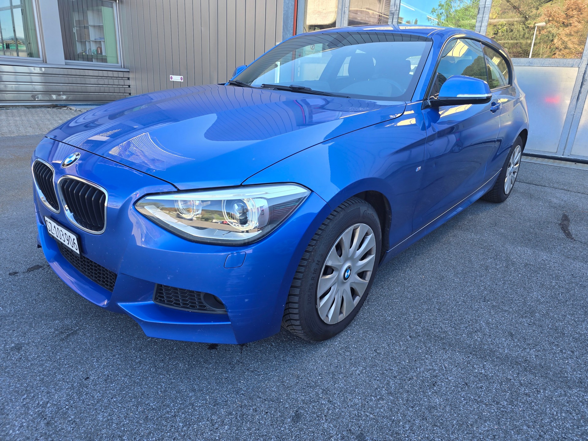 BMW 118d xDrive Sport Line-image-2