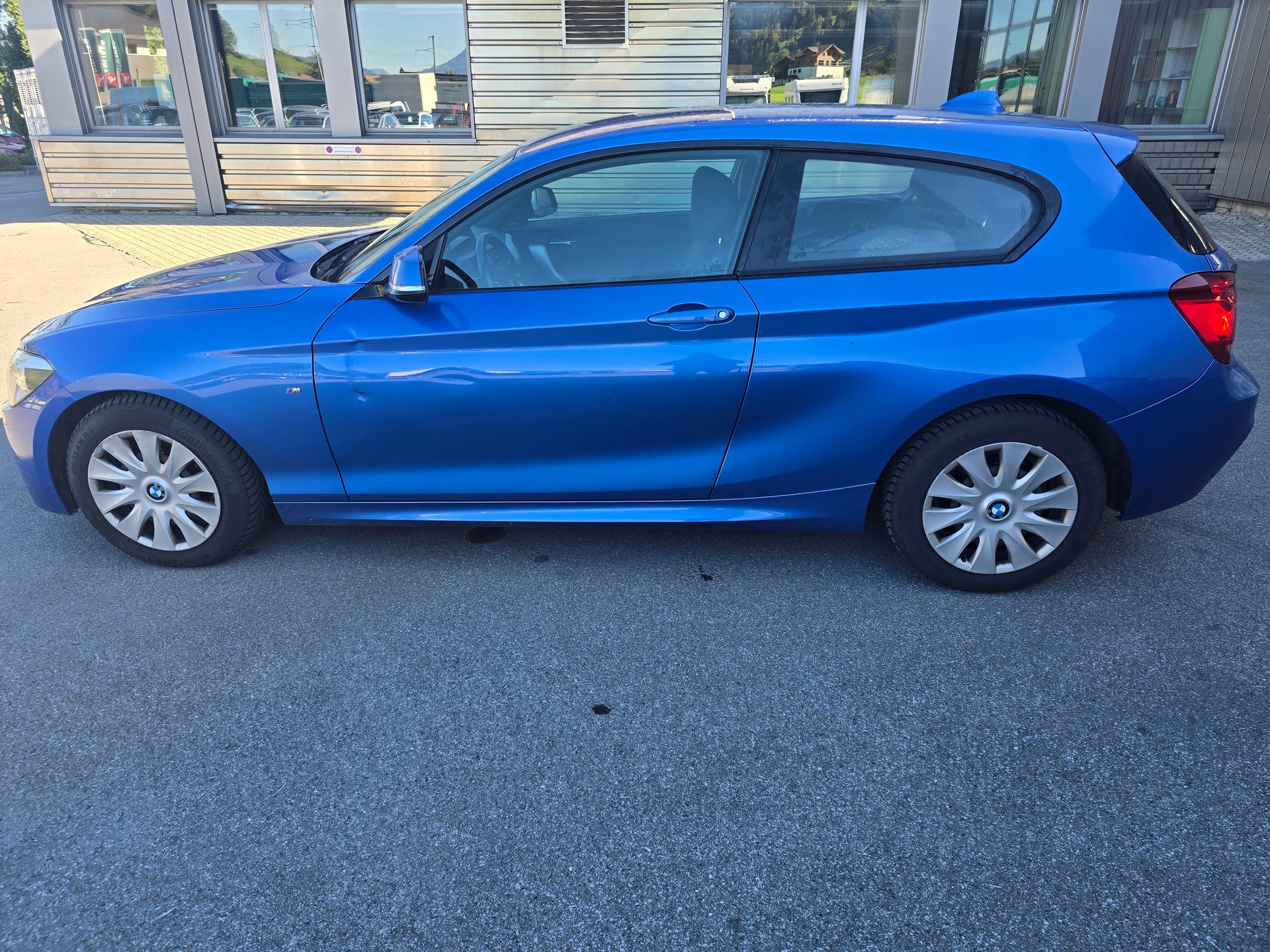 BMW 118d xDrive Sport Line-image-7