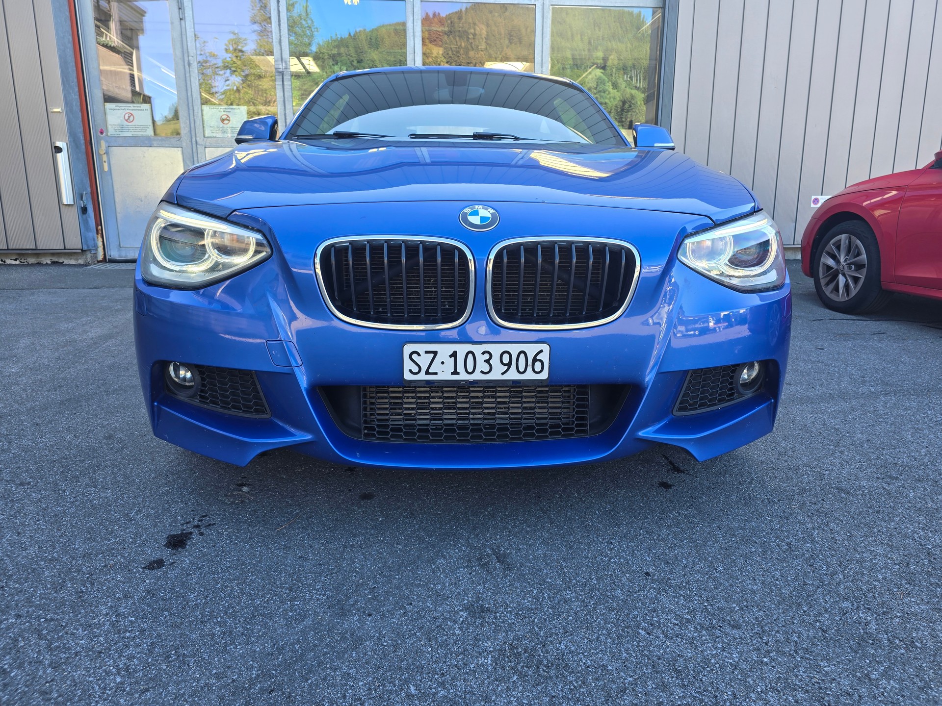 BMW 118d xDrive Sport Line-image-1