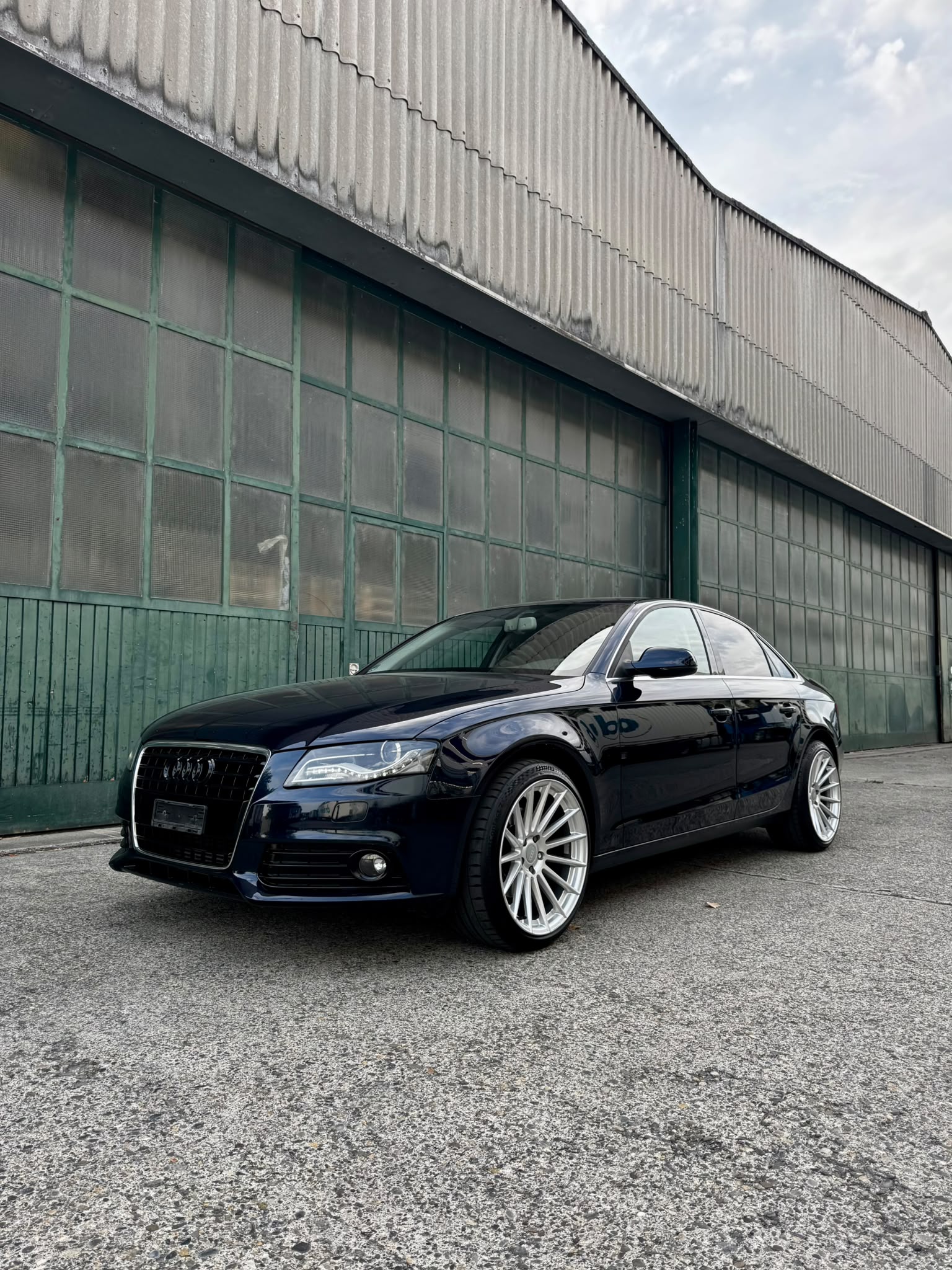 AUDI 2.0 TFSI 180 M-Tronic-image-1
