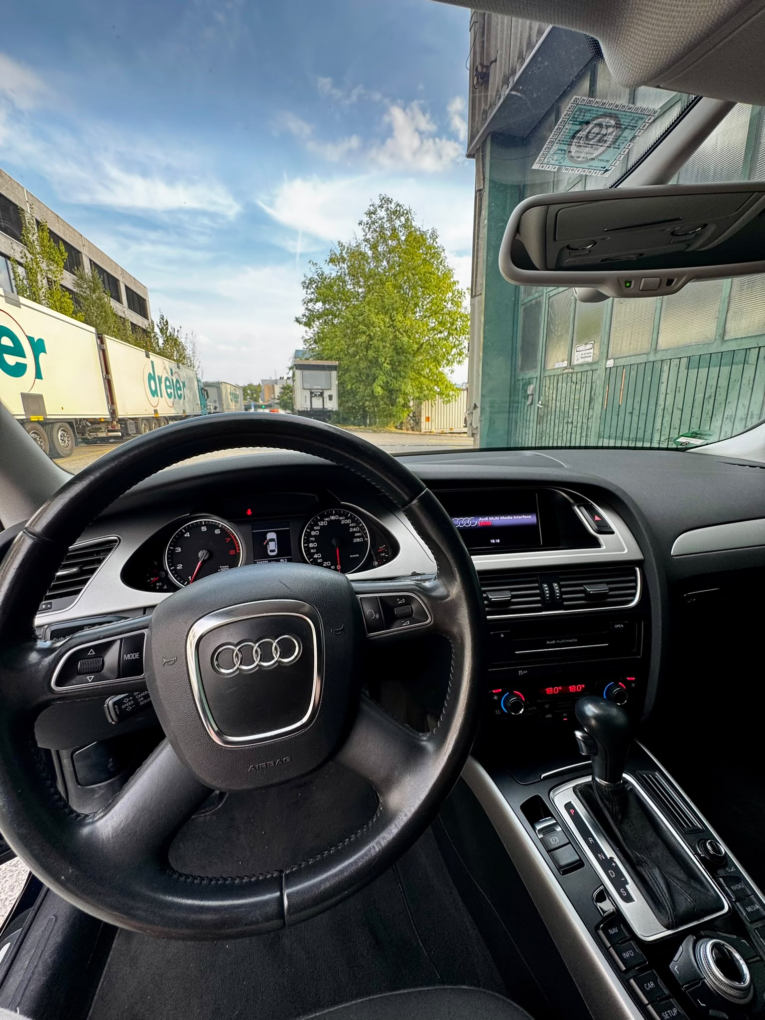 AUDI 2.0 TFSI 180 M-Tronic-image-8