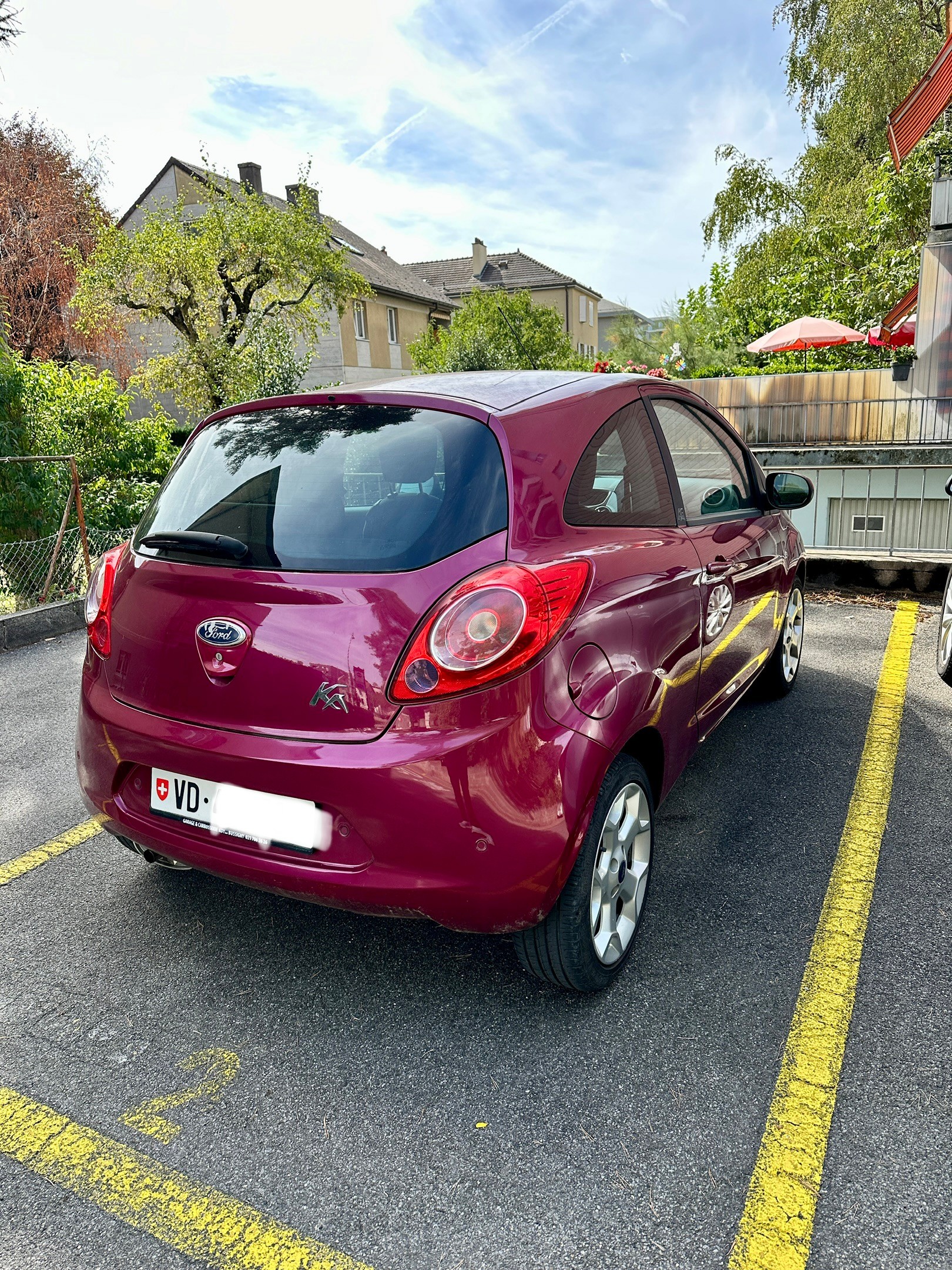FORD 1.2 Titanium-image-1