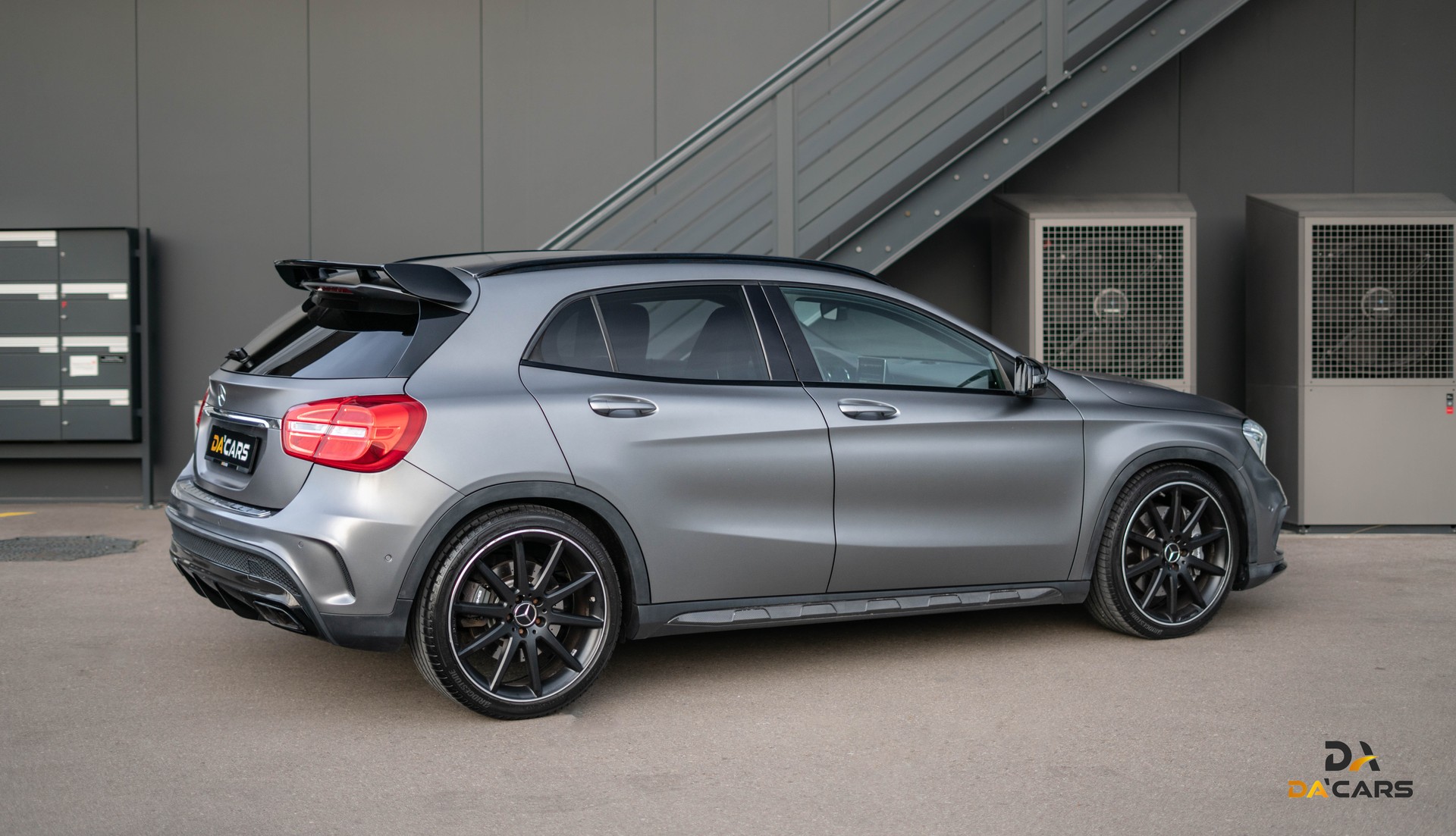 MERCEDES-BENZ GLA 45 AMG 4Matic 7G-DCT-image-3
