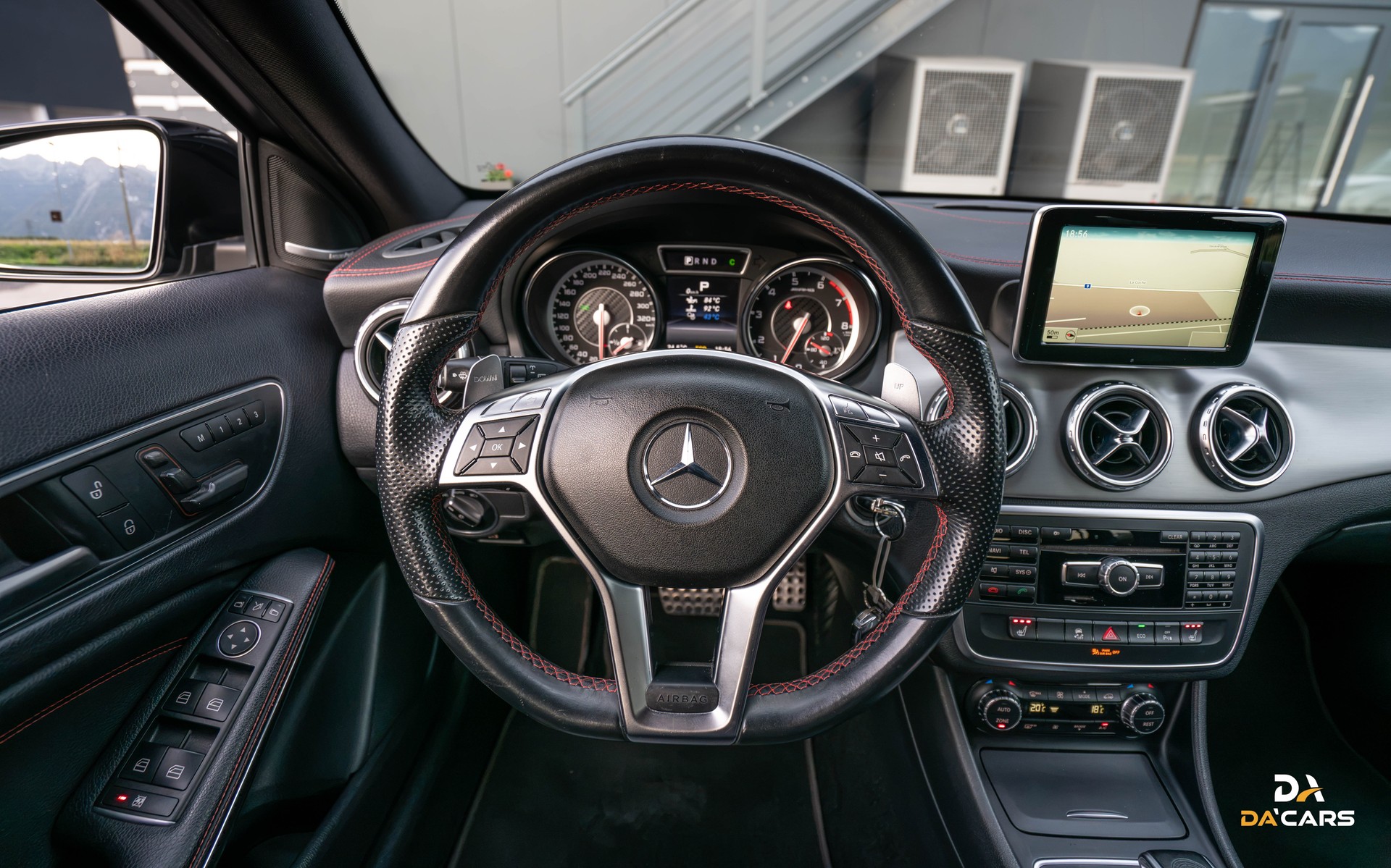 MERCEDES-BENZ GLA 45 AMG 4Matic 7G-DCT-image-11