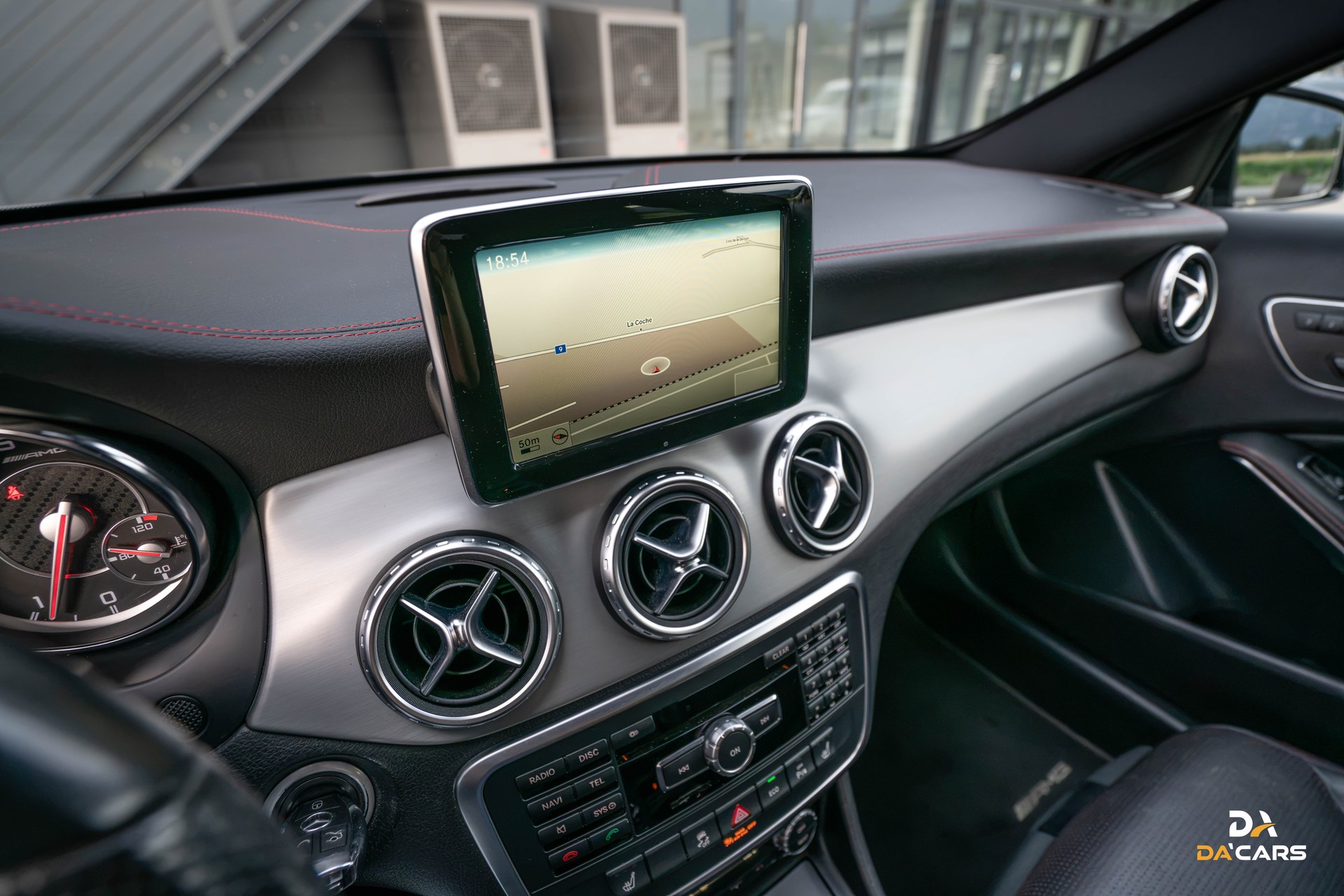 MERCEDES-BENZ GLA 45 AMG 4Matic 7G-DCT-image-15