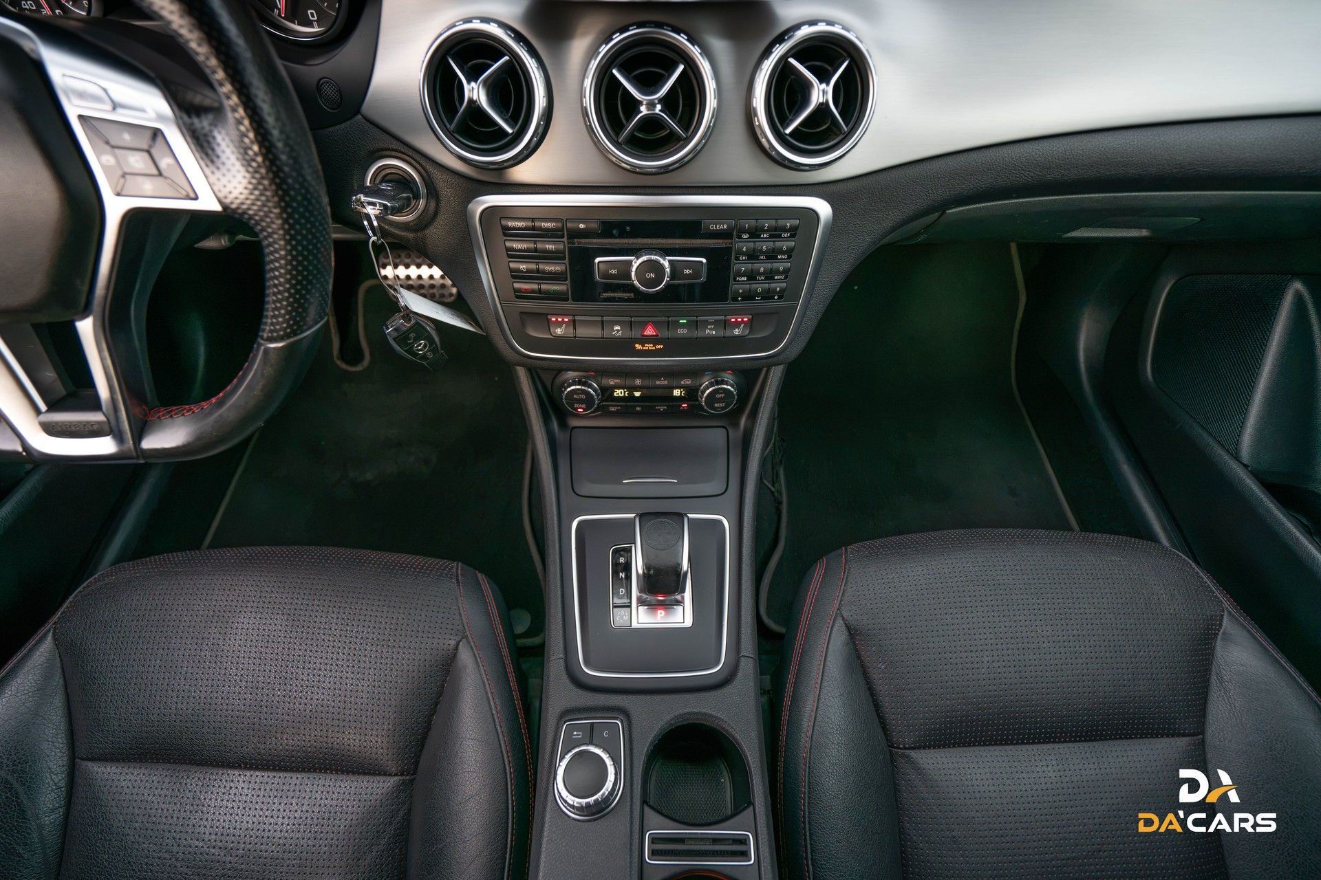 MERCEDES-BENZ GLA 45 AMG 4Matic 7G-DCT-image-13