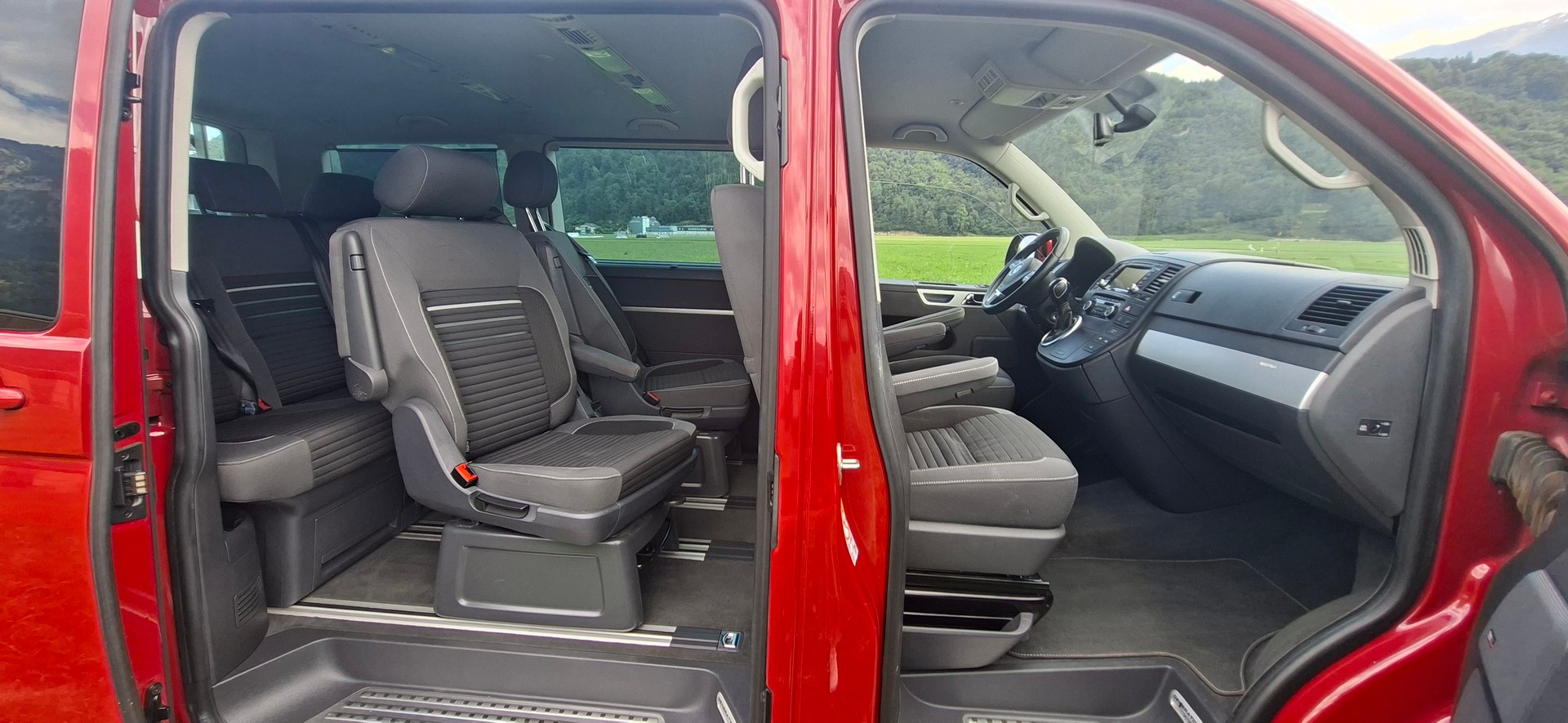 VW T5 Multivan 2.0 TDI Comfortline 4 Motion DSG-image-4