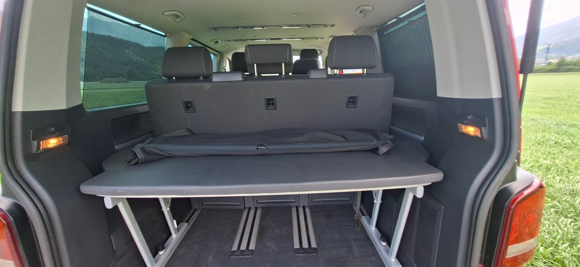 VW T5 Multivan 2.0 TDI Comfortline 4 Motion DSG-image-8