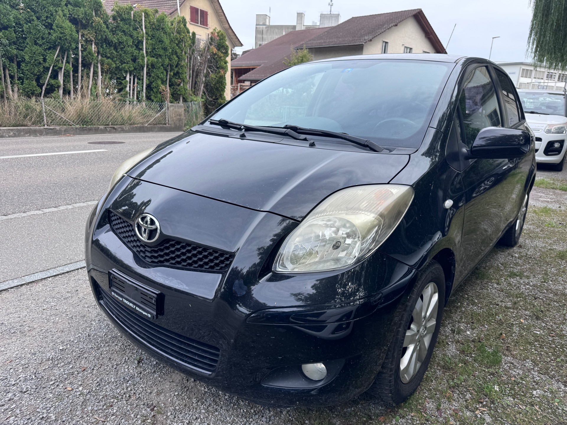 TOYOTA Yaris 1.33 Look-image-1