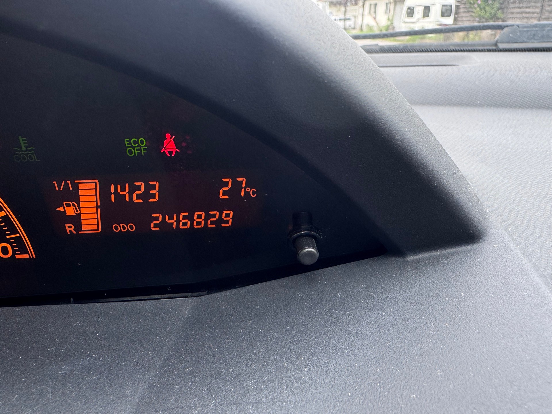 TOYOTA Yaris 1.33 Look-image-8