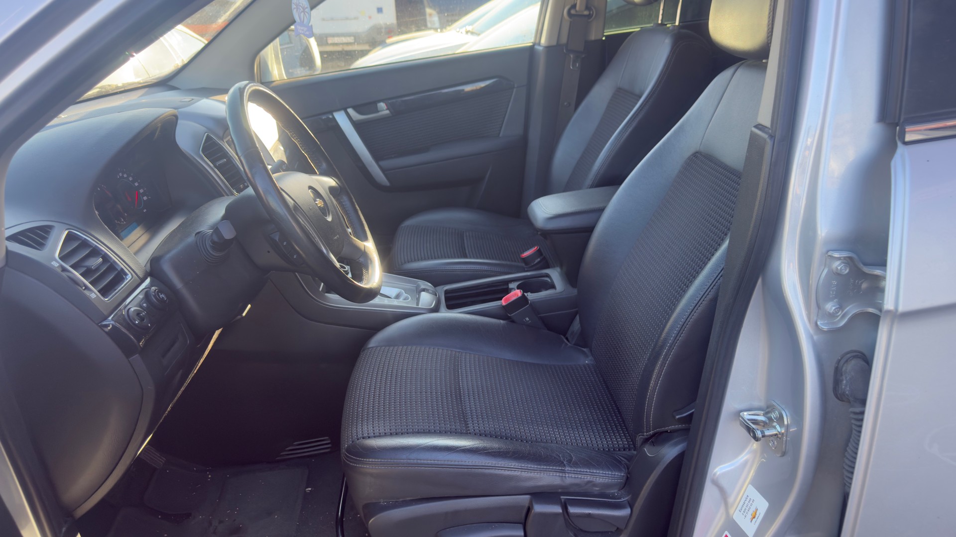 CHEVROLET Captiva 2.2 VCDi LTZ 4WD Automatic-image-4