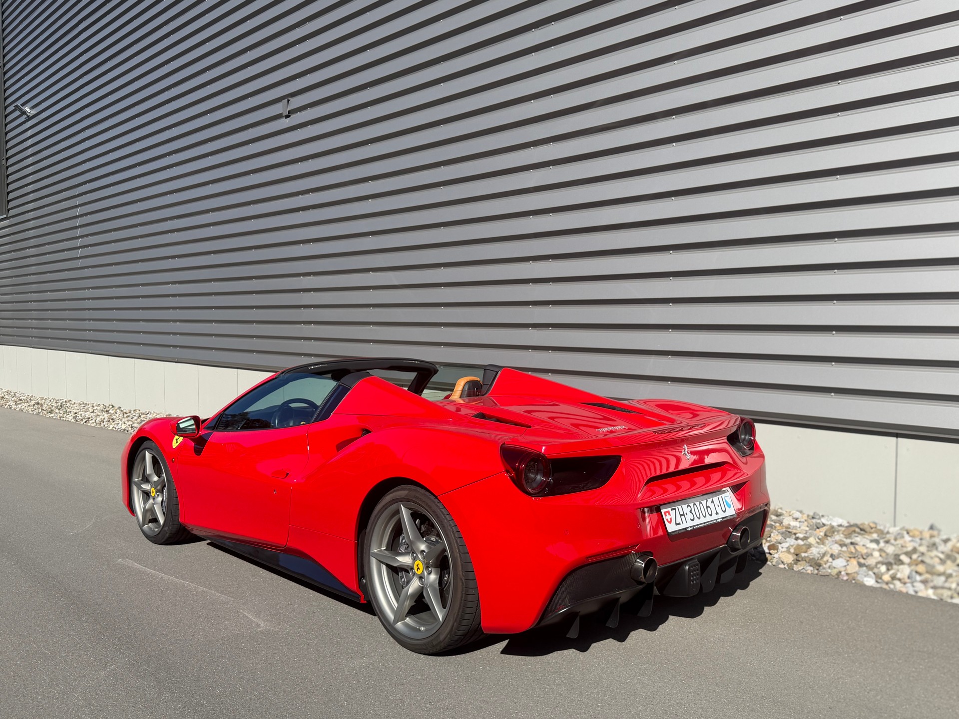 FERRARI 488 Spider 3.9 V8-image-4