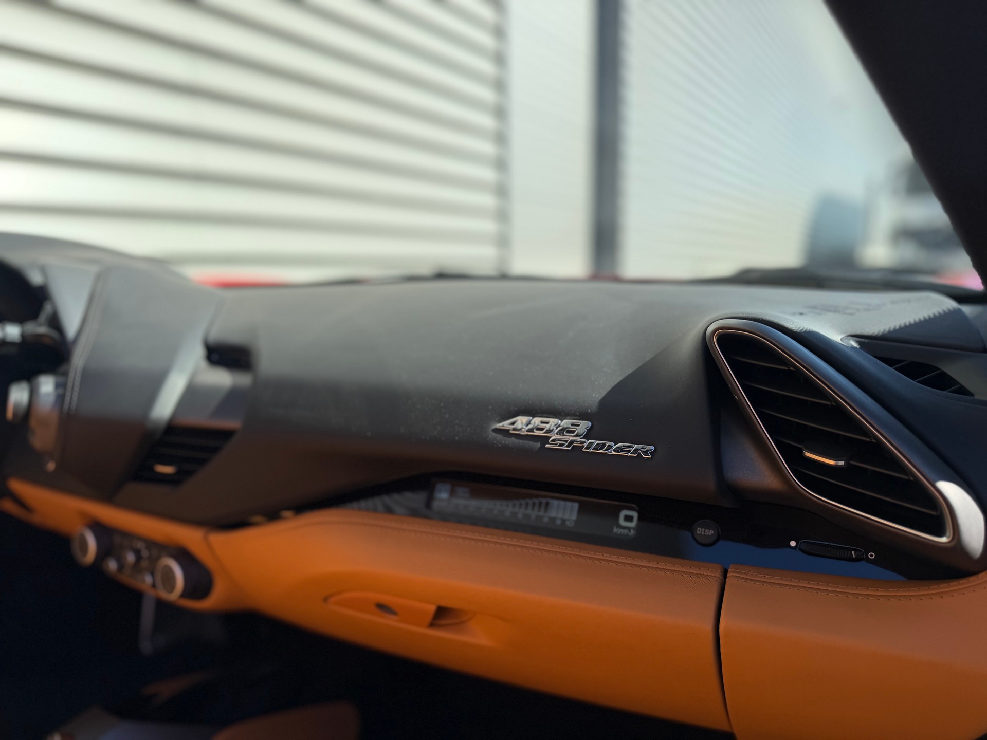 FERRARI 488 Spider 3.9 V8-image-13