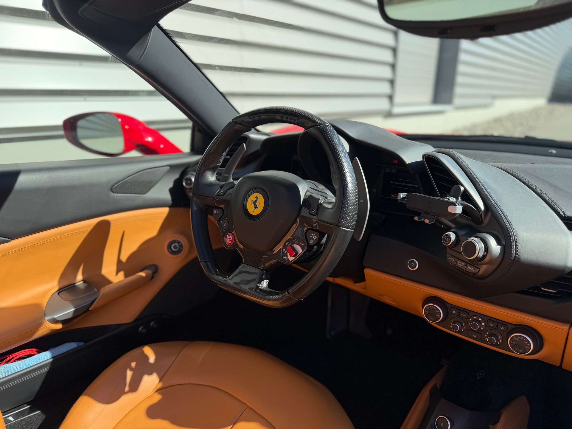 FERRARI 488 Spider 3.9 V8-image-12