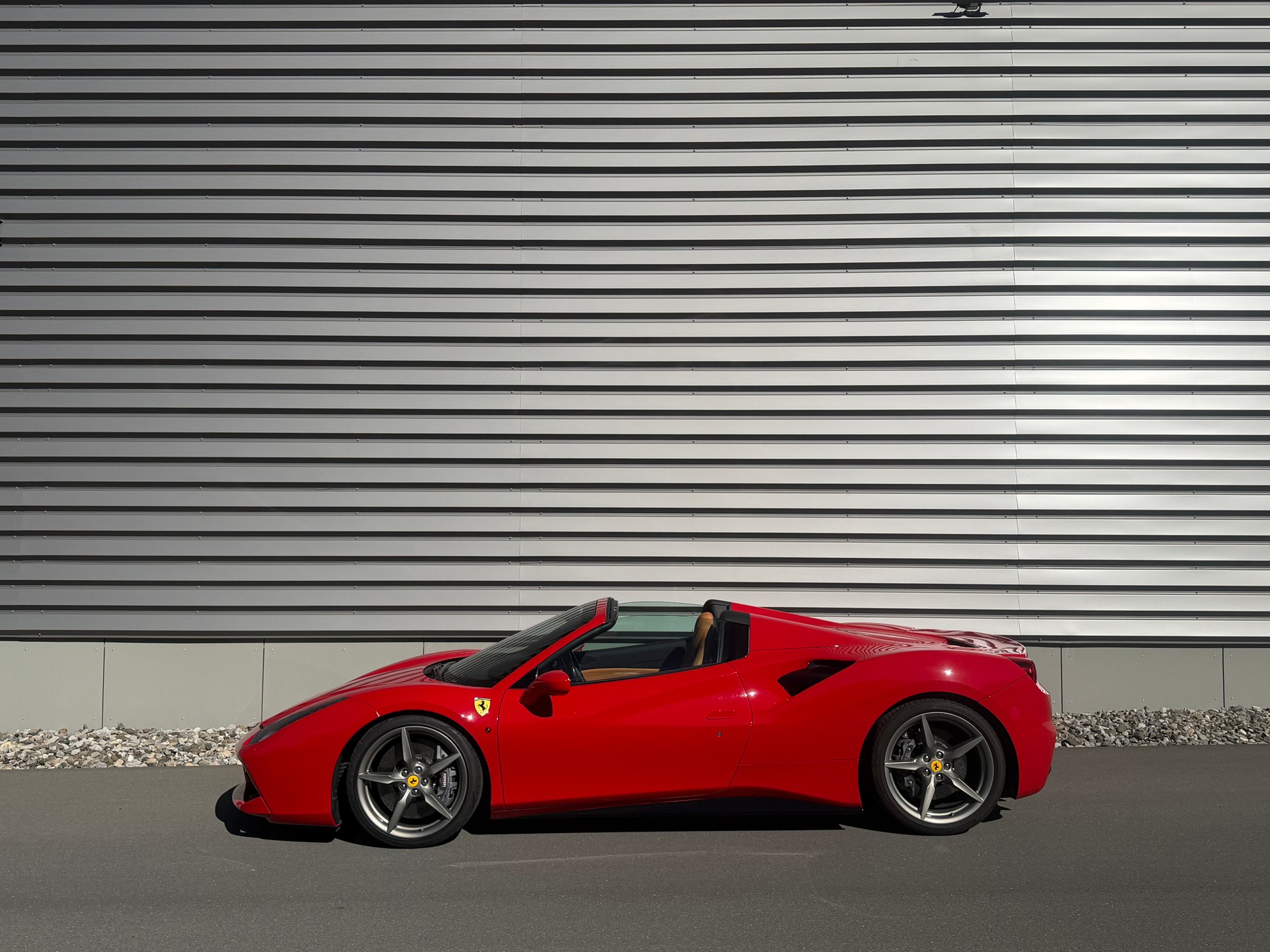 FERRARI 488 Spider 3.9 V8-image-5