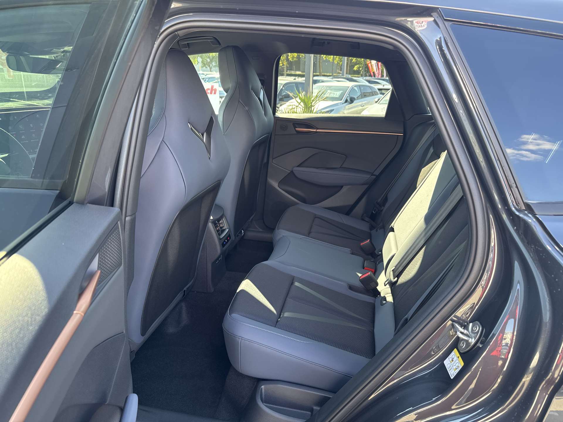 CUPRA Terramar 1.5 eTSi DSG-Automat-image-6