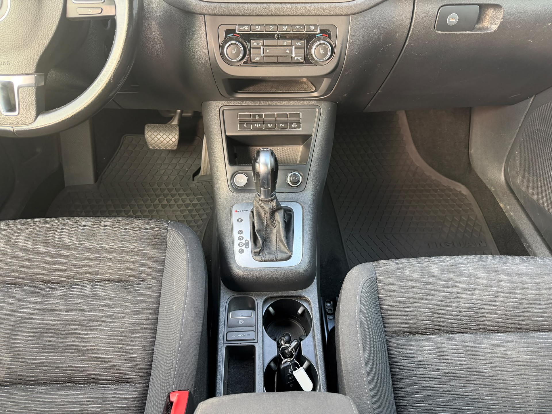 VW Tiguan 2.0 TDI BlueMotion Track&Style 4Motion DSG-image-19