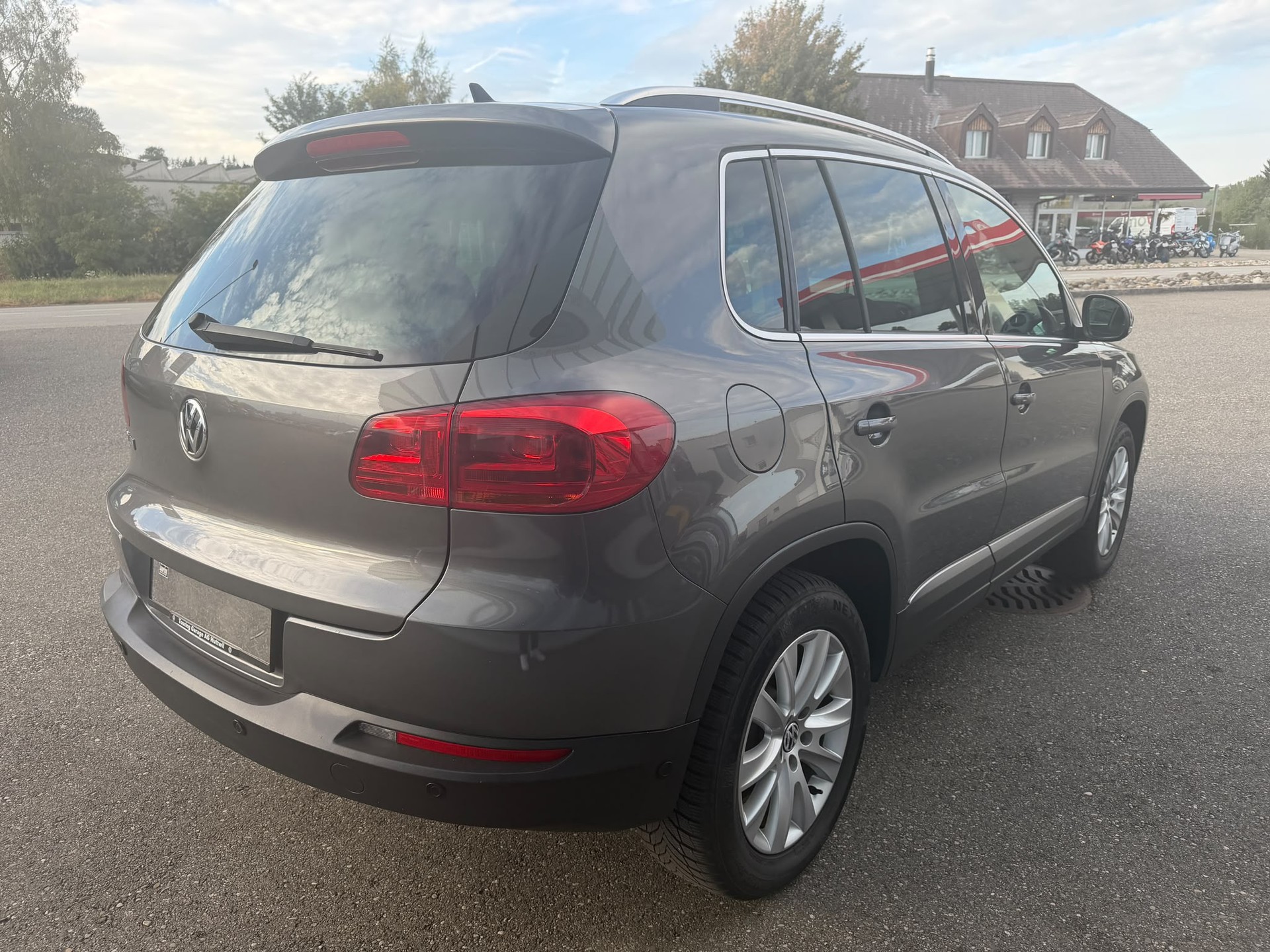VW Tiguan 2.0 TDI BlueMotion Track&Style 4Motion DSG-image-4