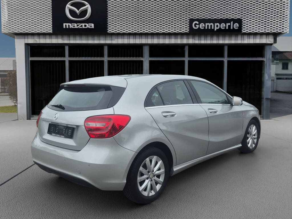 MERCEDES-BENZ A 200 Style-image-4