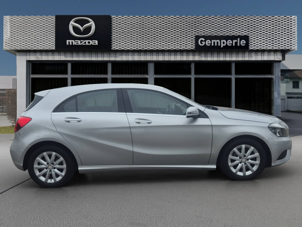 MERCEDES-BENZ A 200 Style-image-5