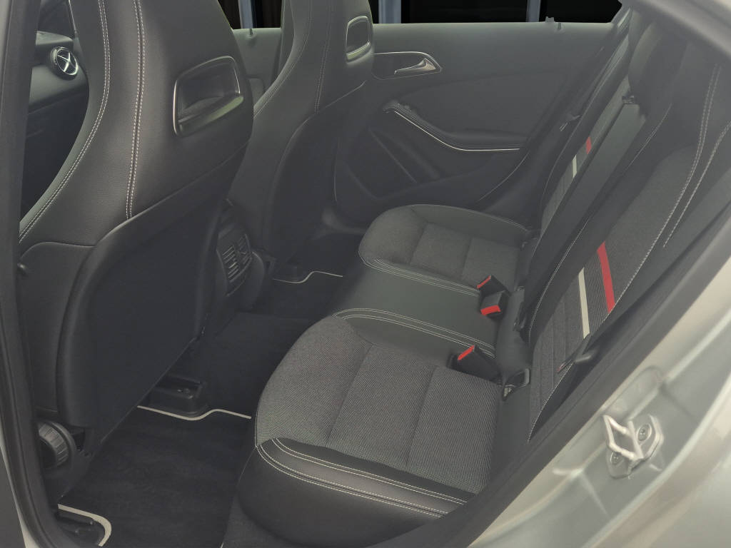 MERCEDES-BENZ A 200 Style-image-9